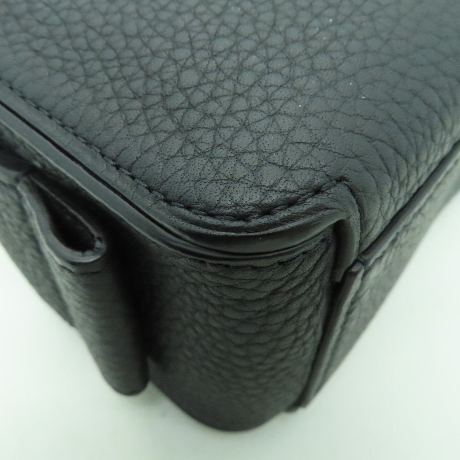 SELECTION Taurillon Soft皮革Cool Box Nano金扣手挽肩背兩用袋黑色