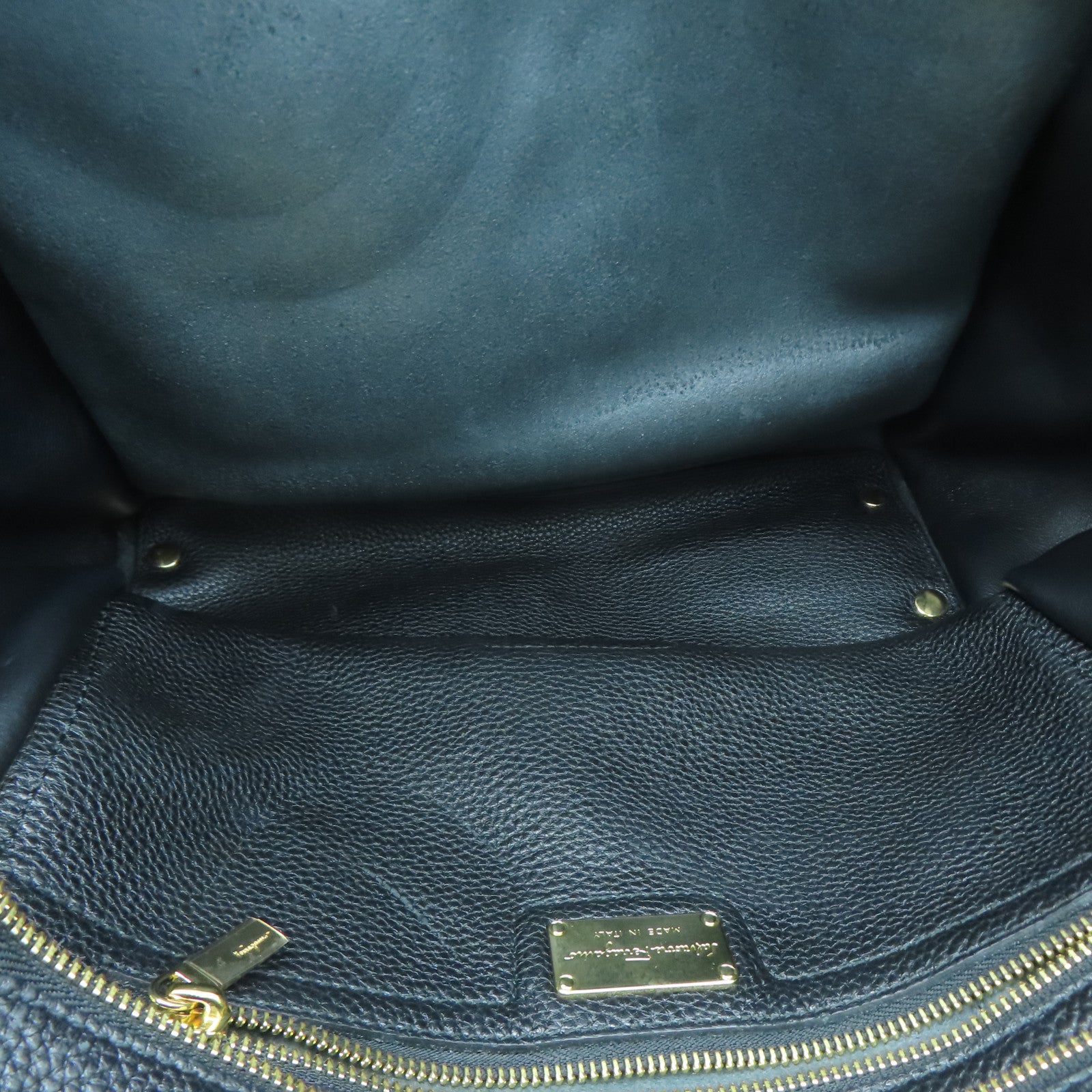 Salvatore Ferragamo cowhide leather Tote Bag gold buckle handle bag black
