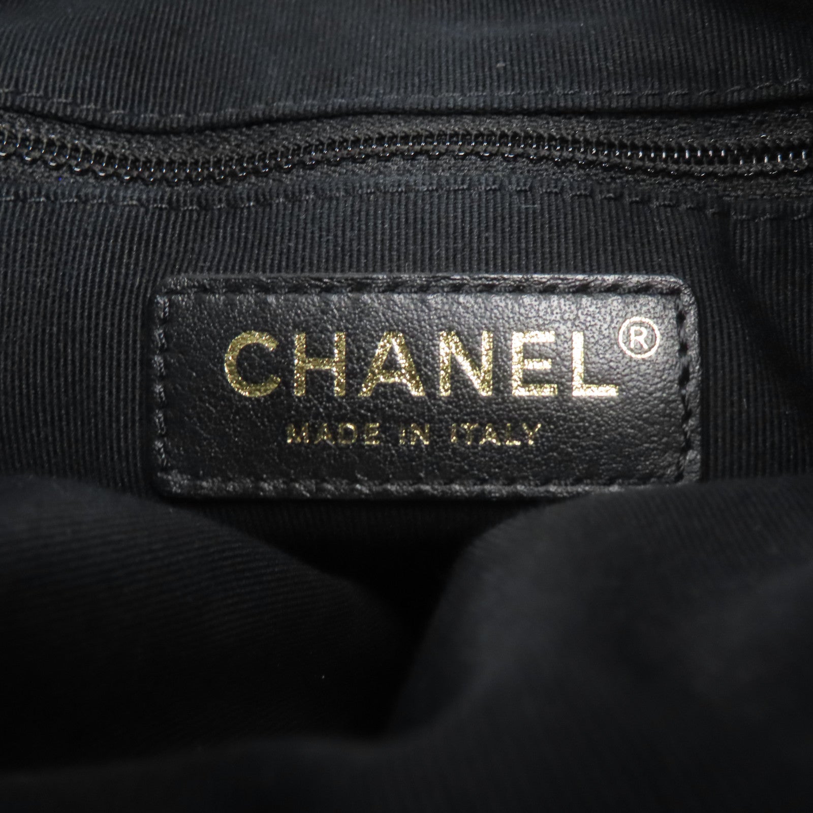 CHANEL 菱格牛皮皮革Chain Shoulder金扣鏈帶肩背袋黑色