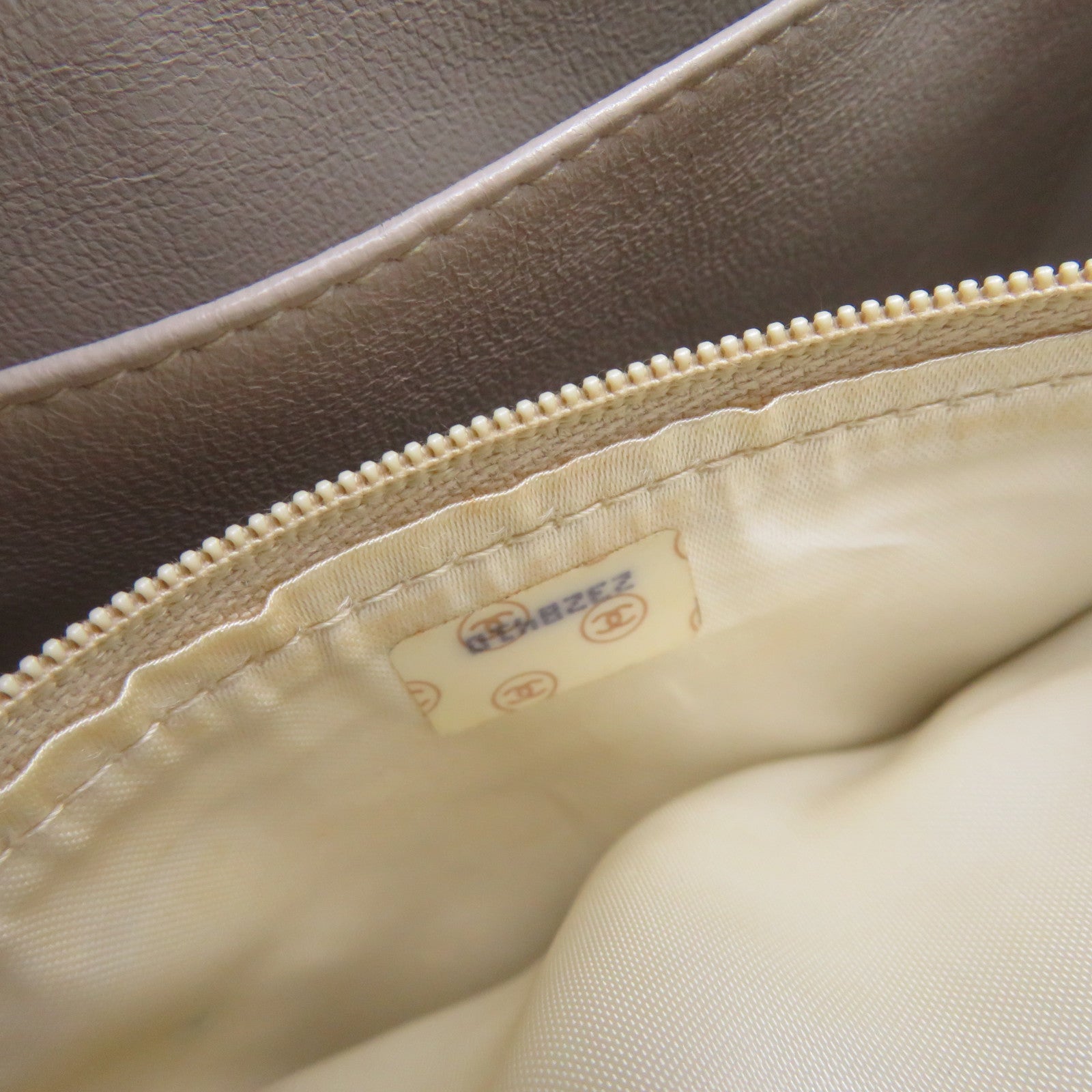 CHANEL rhombic sheepskin leather Vanity Bag gold buckle shoulder bag apricot