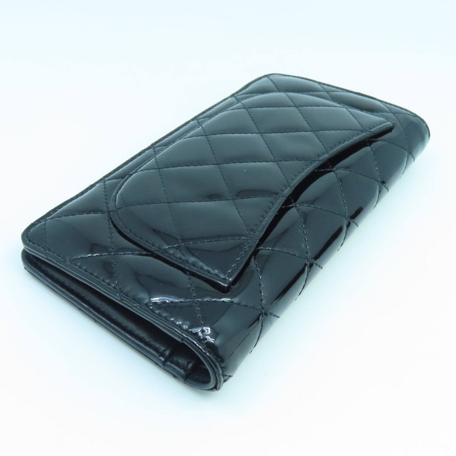 CHANEL diamond patent leather leather Long Wallet silver buckle long wallet black