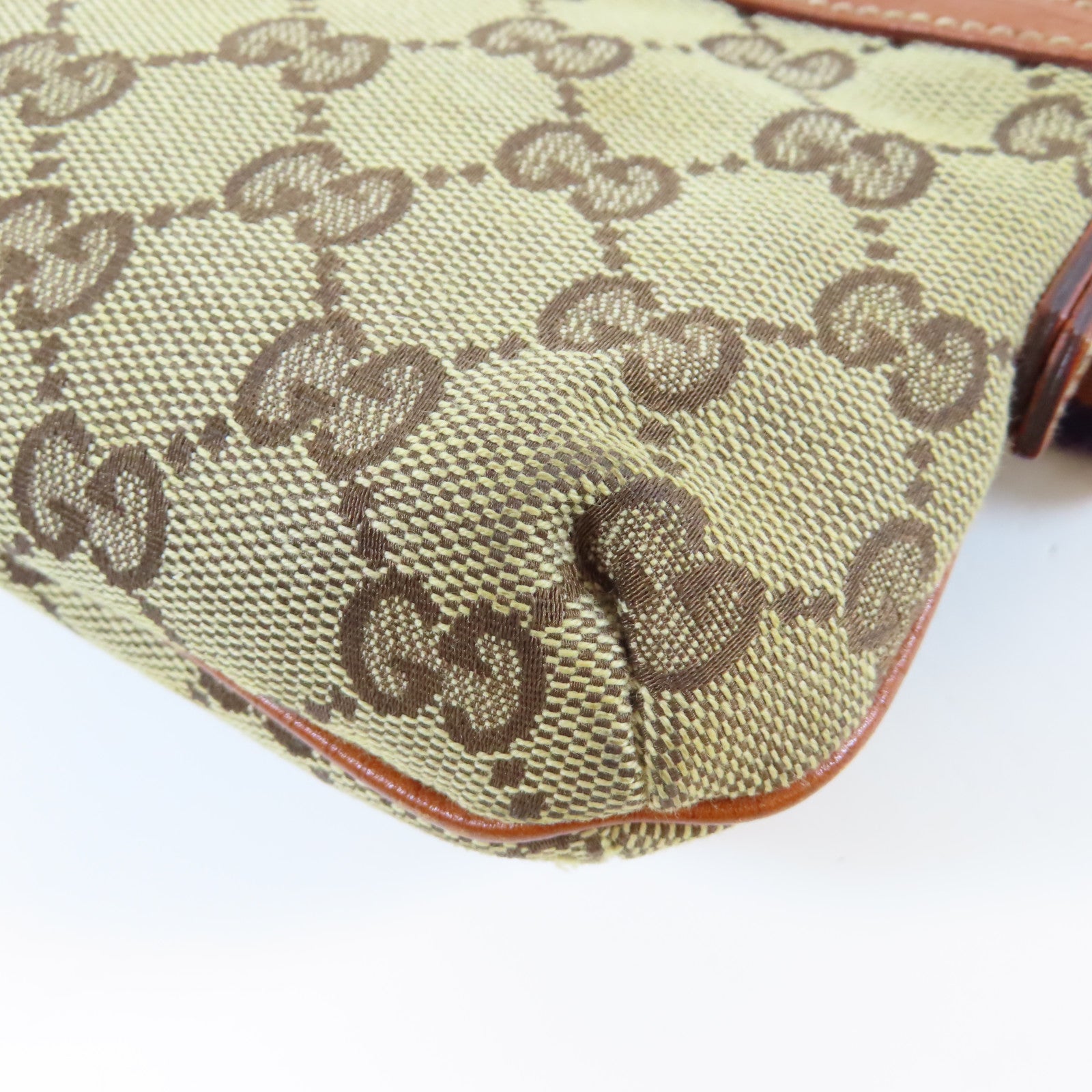 GUCCI 帆布Pouch金扣手拿包啡色
