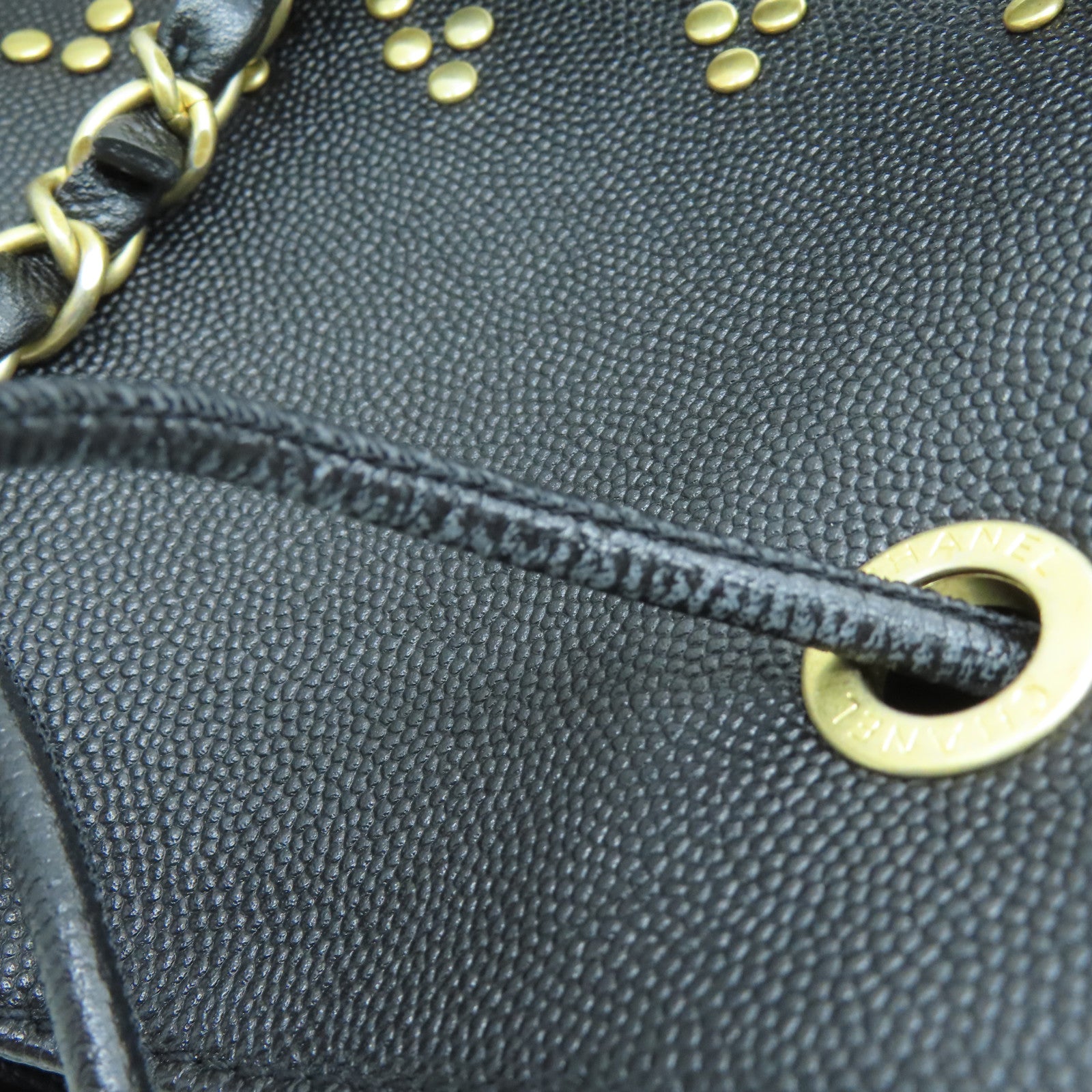CHANEL Caviar皮革Drawstring Bucket Bag金扣链带肩背袋黑色