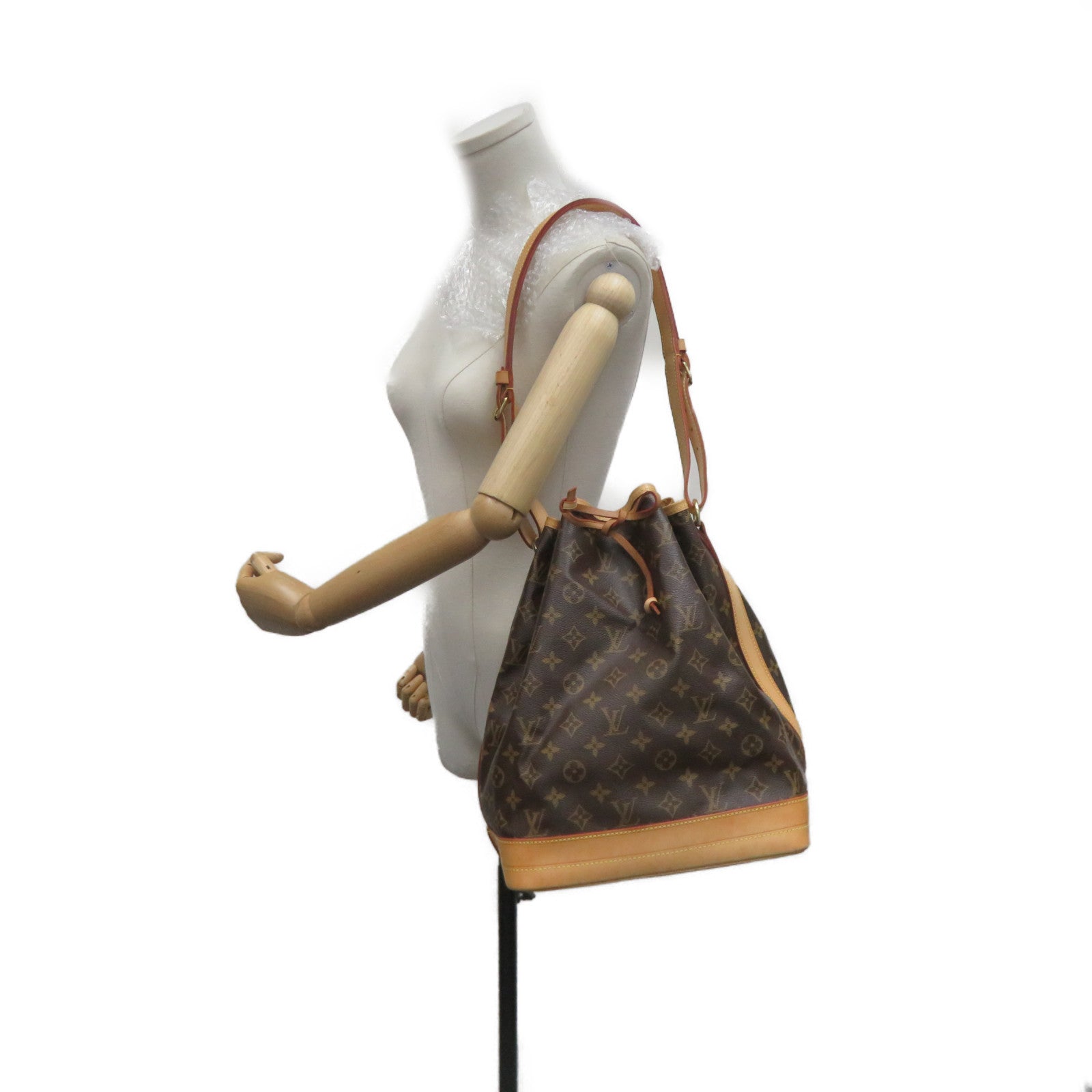 LOUIS VUITTON Monogram Noe Shoulder Bag肩背袋啡色