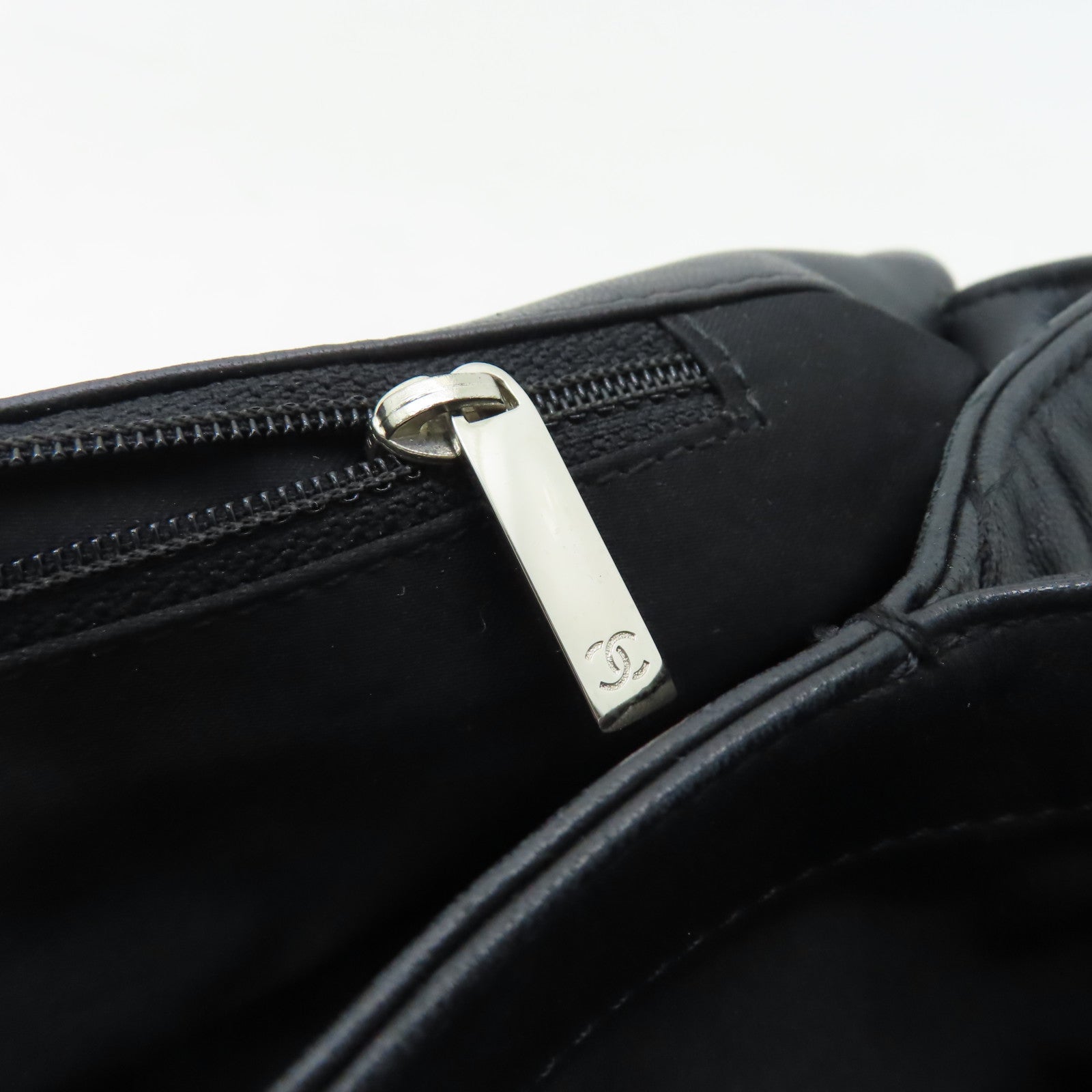 CHANEL 菱格羊皮皮革Chain Shoulder銀扣鏈帶肩背袋黑色