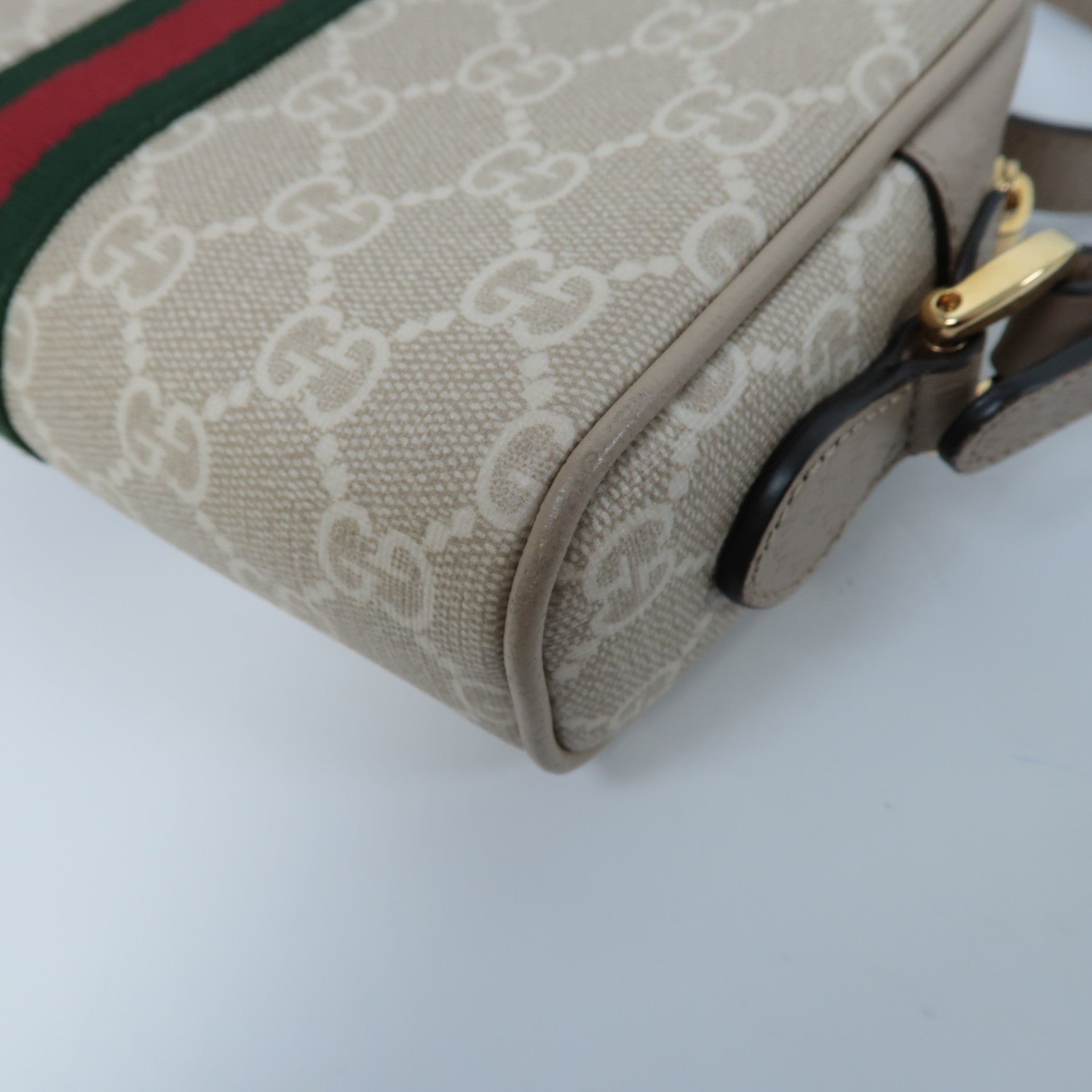 GUCCI 塗層帆布Ophidia GG Supreme Mini Bag金扣肩背袋米色