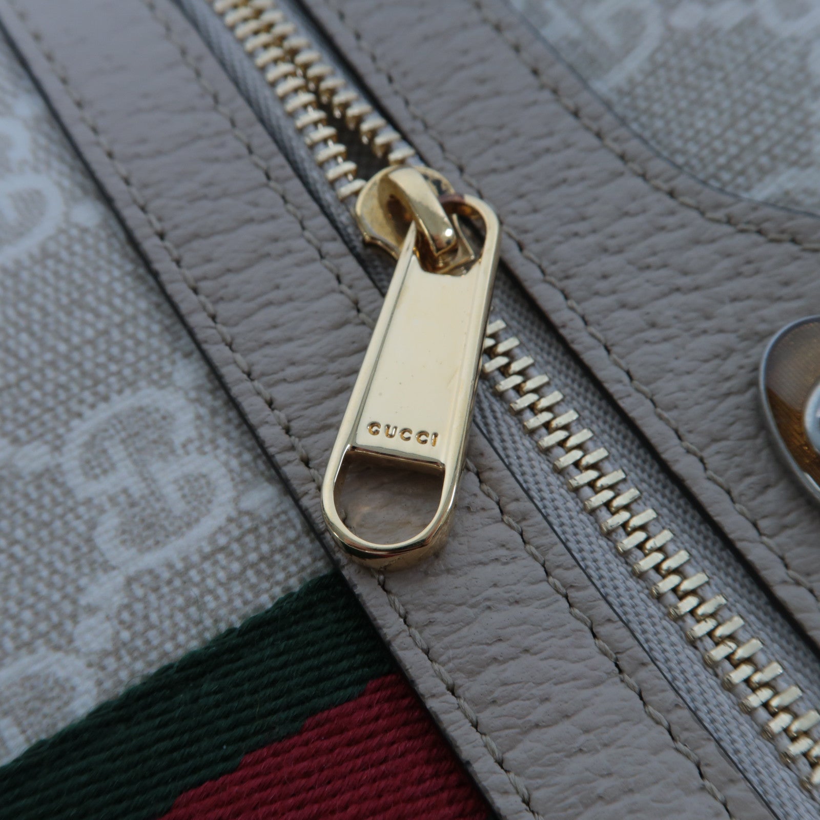 GUCCI 塗層帆布Ophidia GG Supreme Mini Bag金扣肩背袋米色