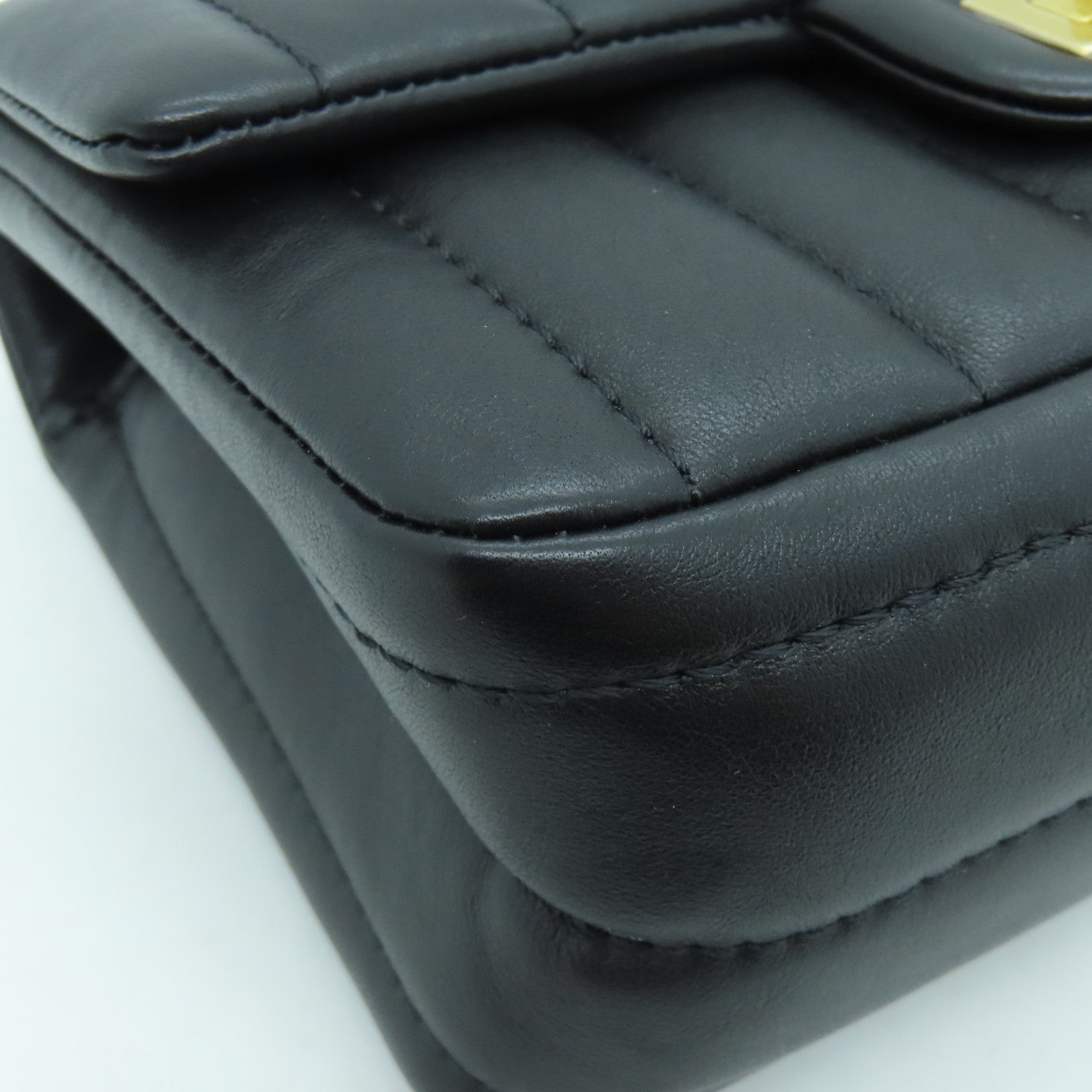 CHANEL 牛皮皮革Mini Chanel 2.55金扣鏈帶肩背袋黑色
