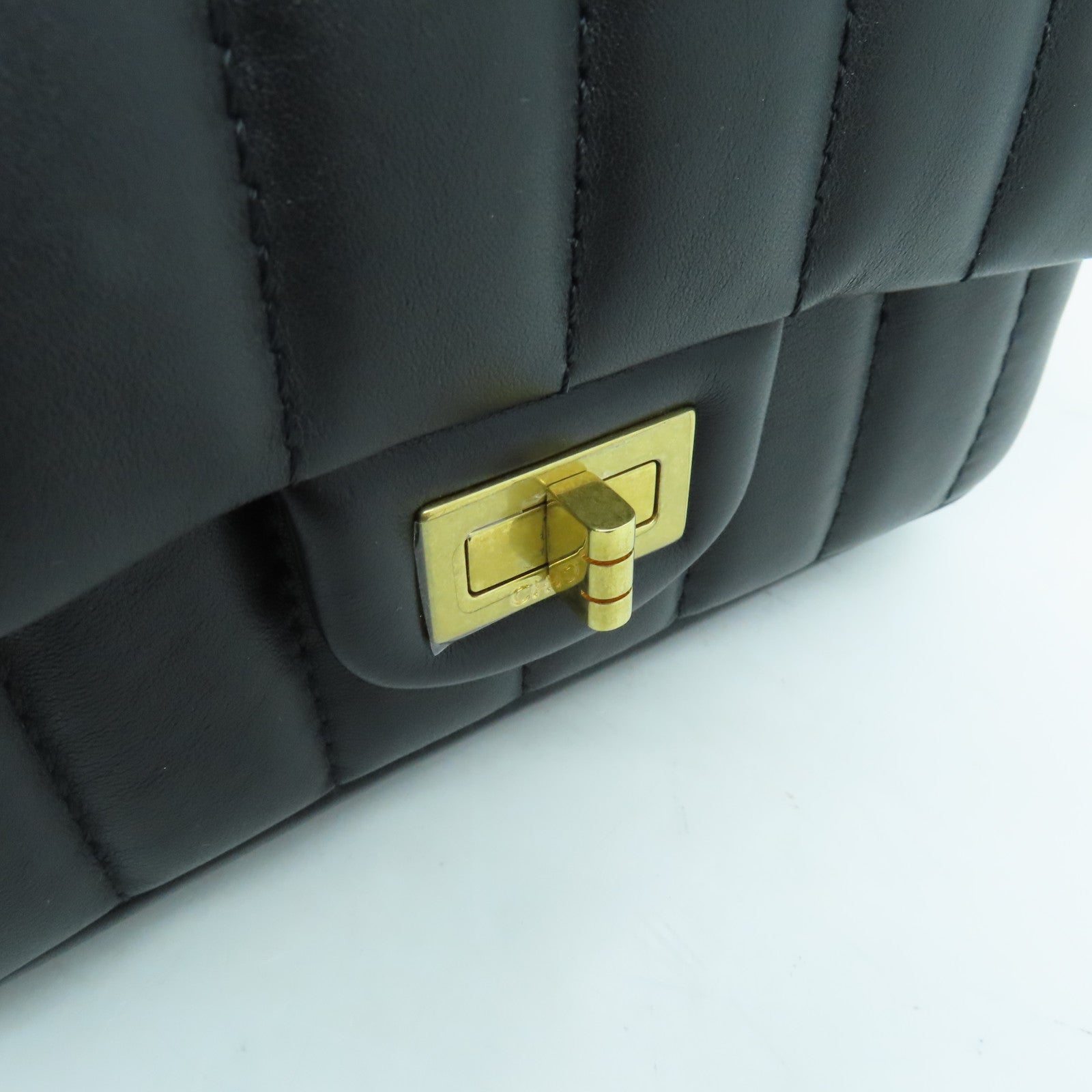 CHANEL 牛皮皮革Mini Chanel 2.55金扣鏈帶肩背袋黑色