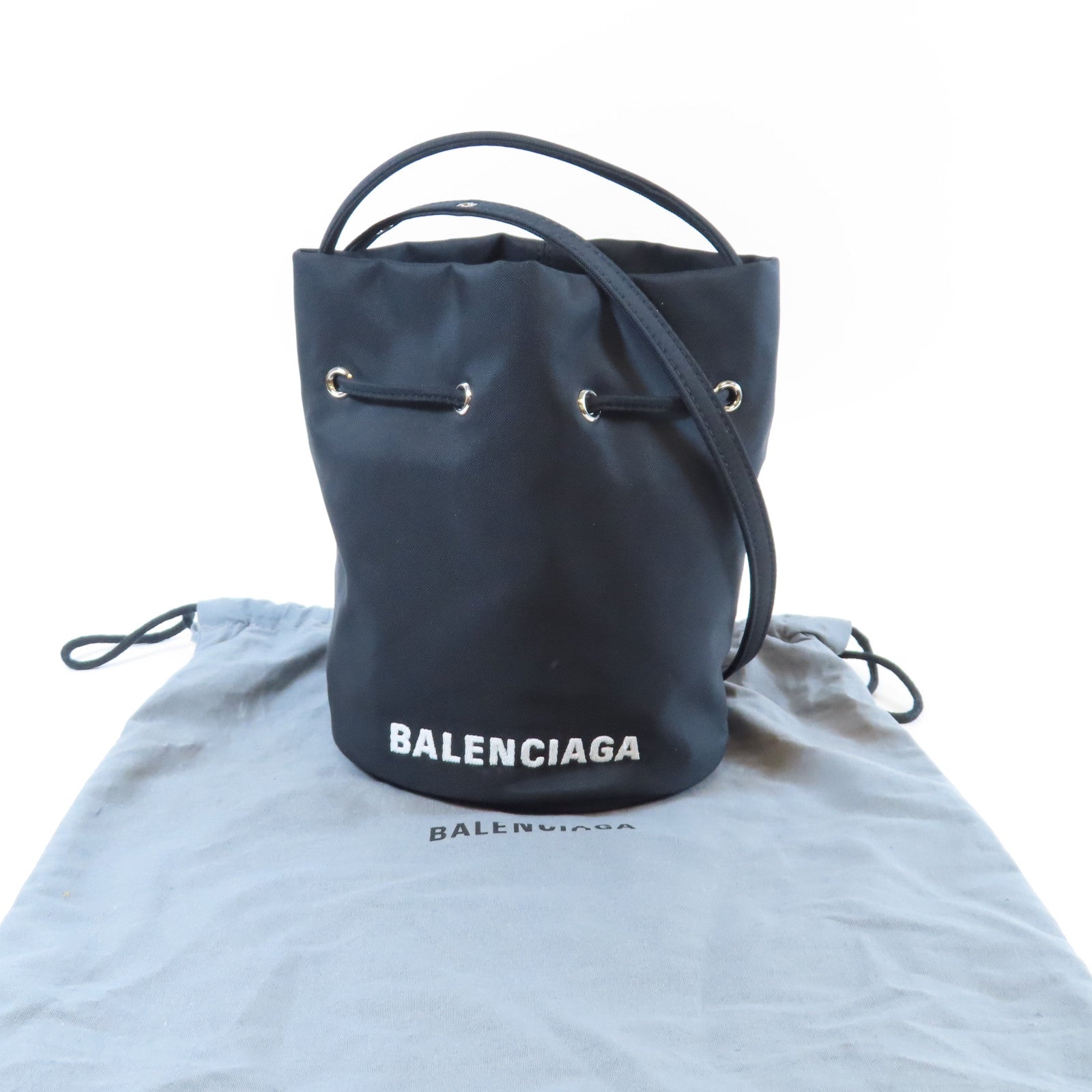 BALENCIAGA 尼龍Wheel Bucket銀扣手挽肩背兩用袋黑色