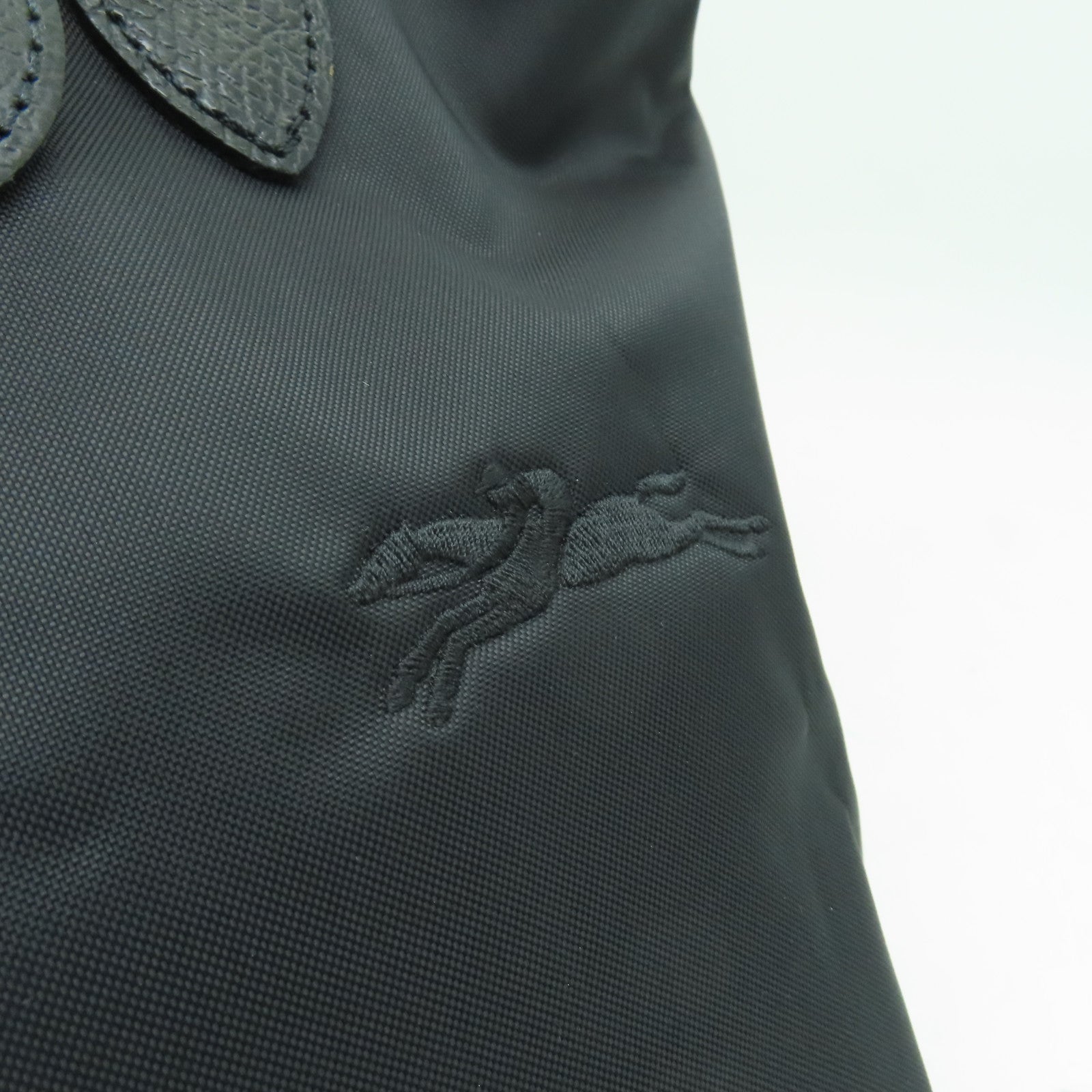 Longchamp 尼龍Handbag銀扣手挽袋黑色