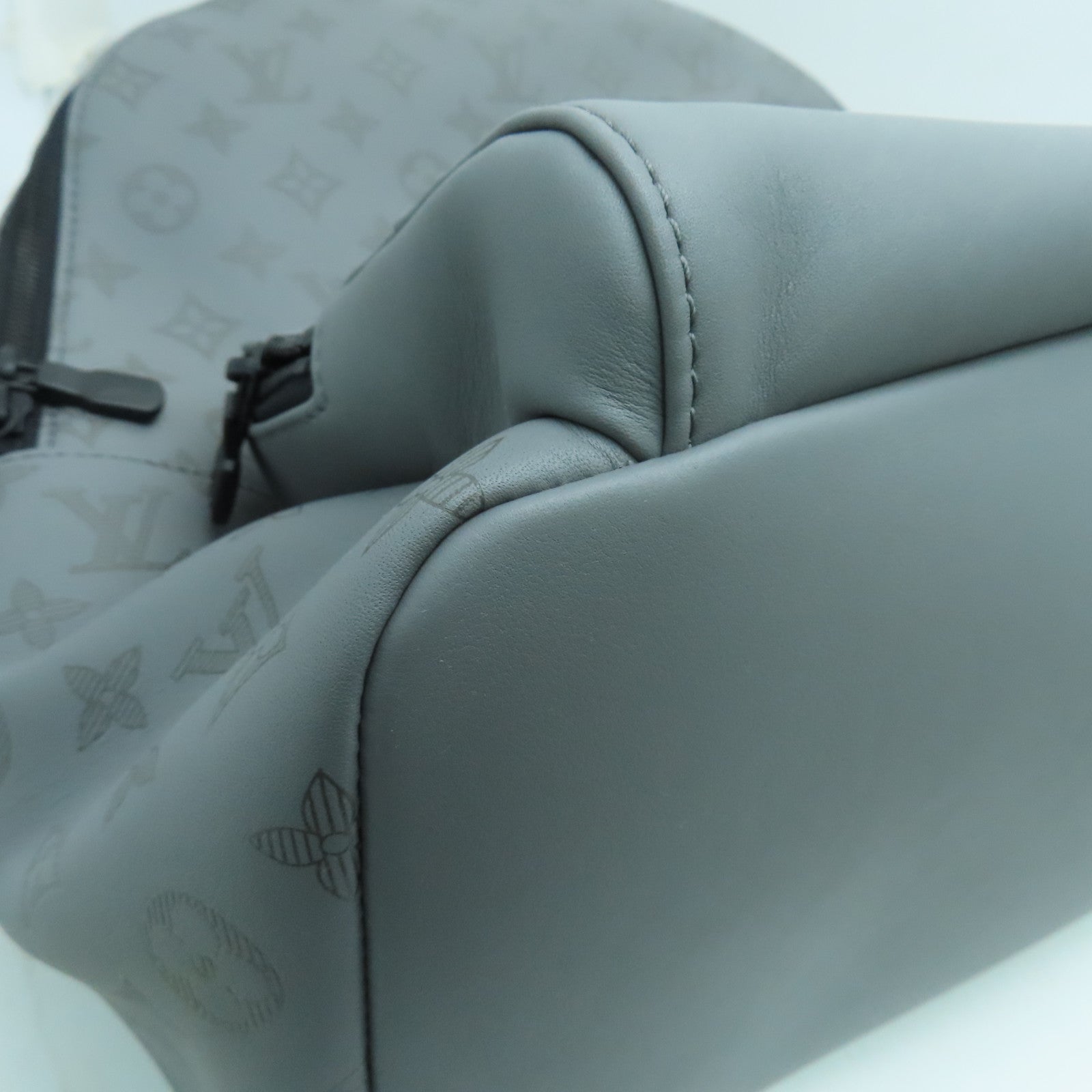 LOUIS VUITTON Monogram Shadow Racer Backpack背包灰色