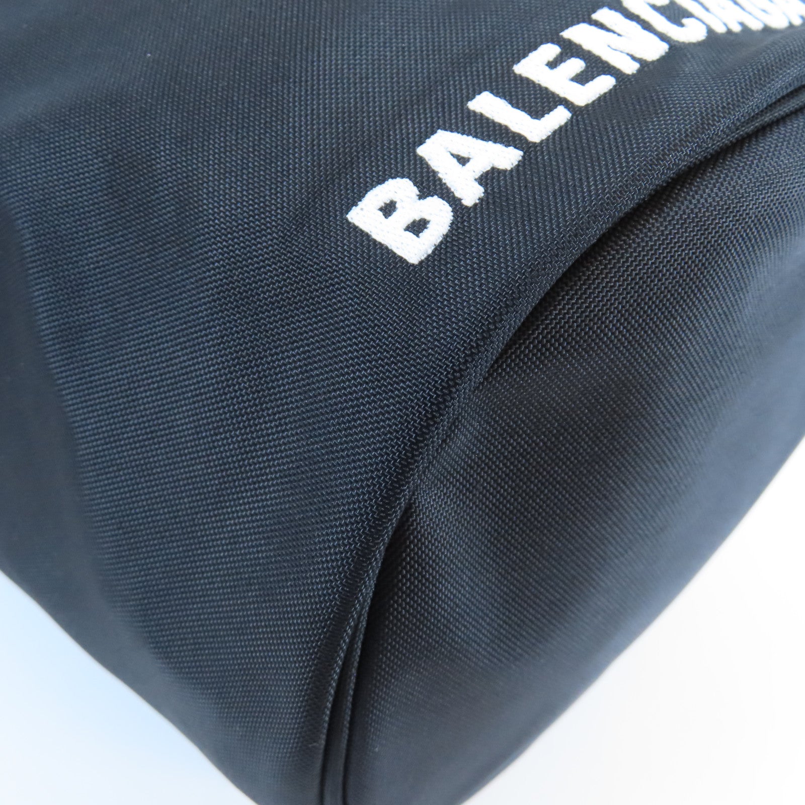 BALENCIAGA 尼龍Wheel Bucket銀扣手挽肩背兩用袋黑色