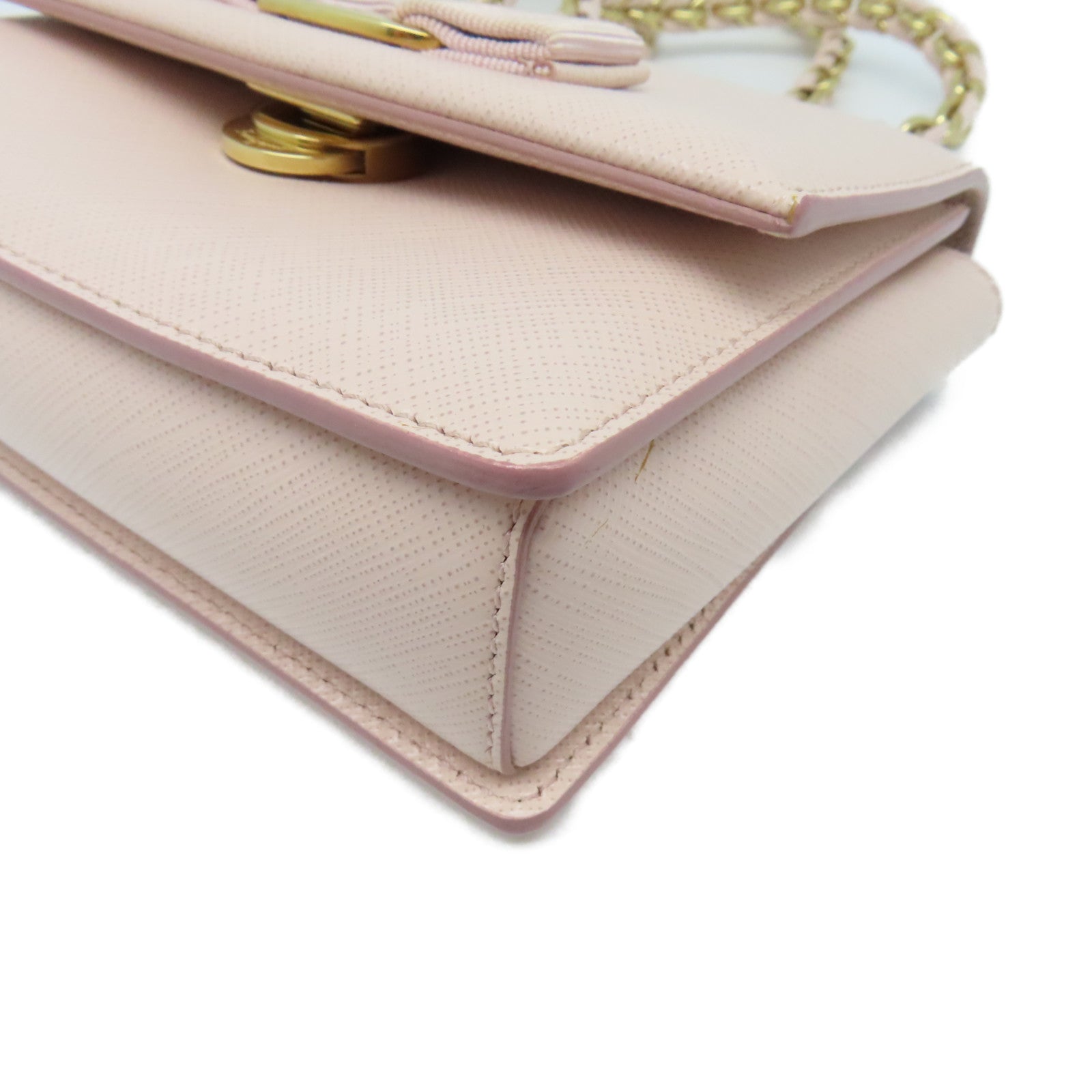 Salvatore Ferragamo 牛皮皮革Chain Shoulder金扣链带肩背袋粉红色