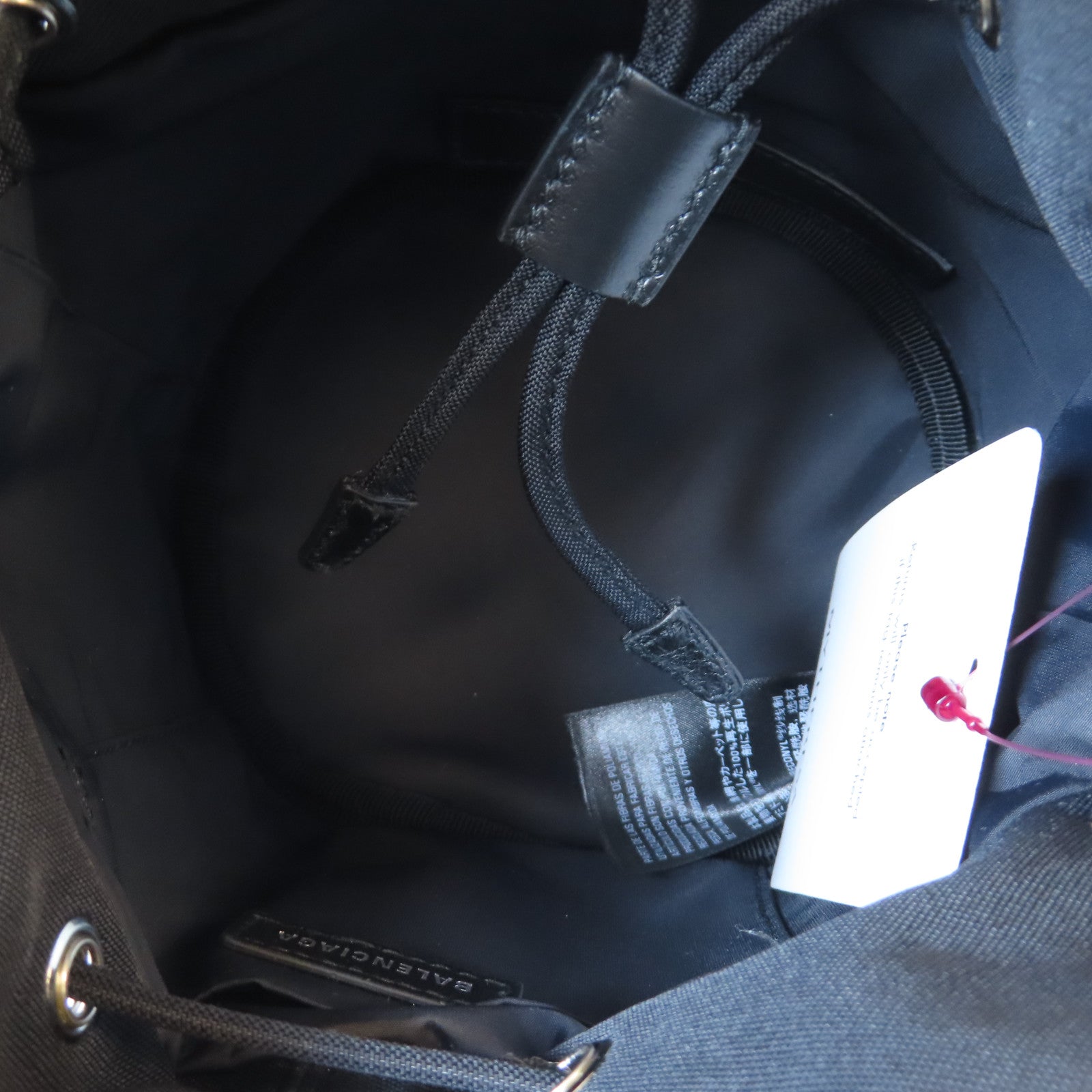BALENCIAGA 尼龍Wheel Bucket銀扣手挽肩背兩用袋黑色