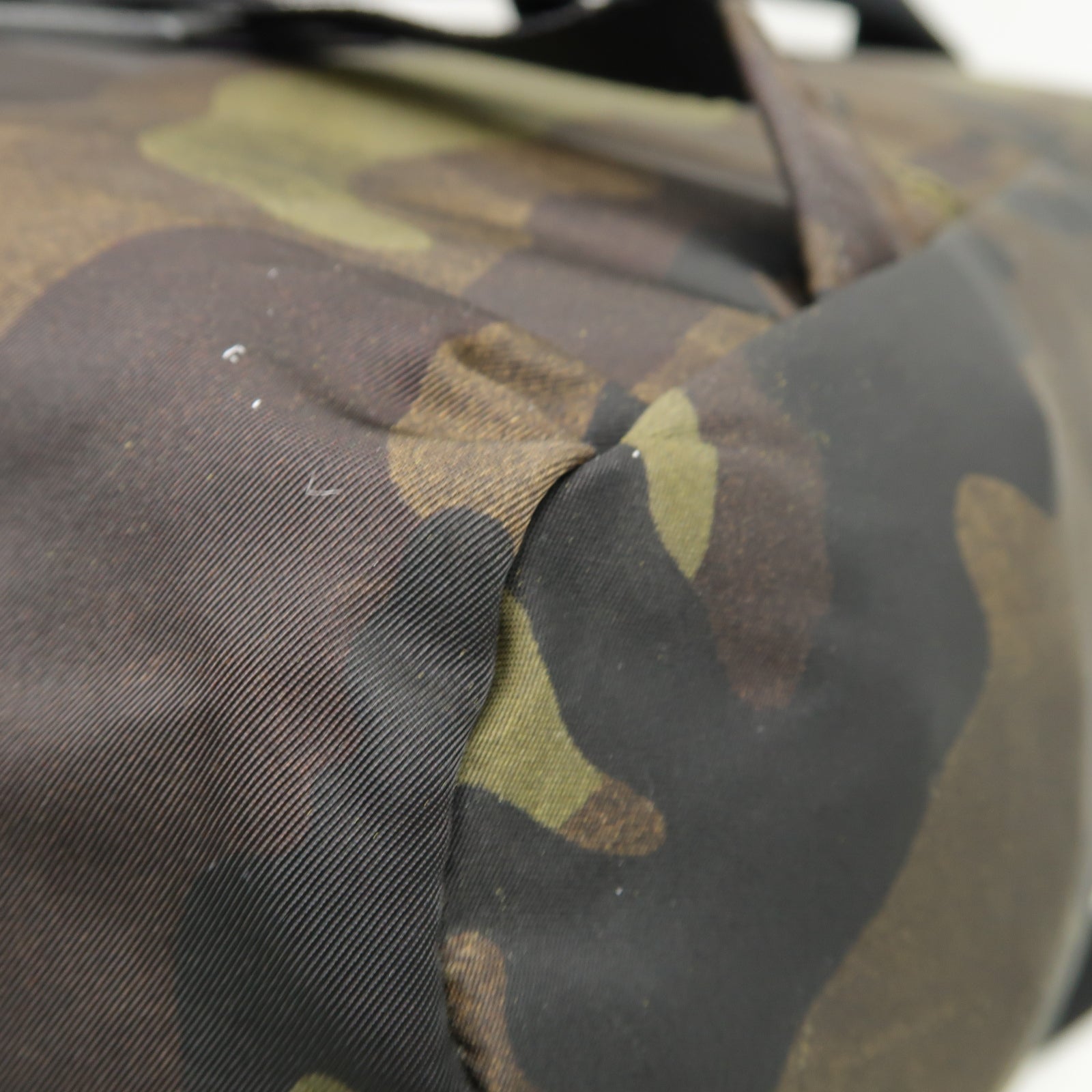 PRADA 尼龍Backpack銀扣背包卡其色