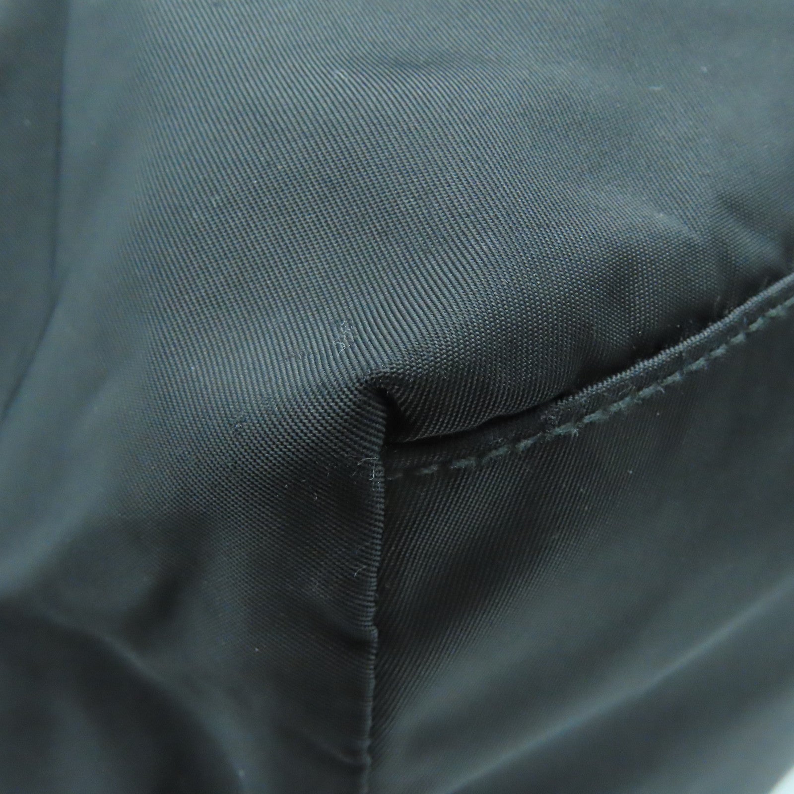 PRADA 尼龍Tote Bag銀扣手挽袋黑色