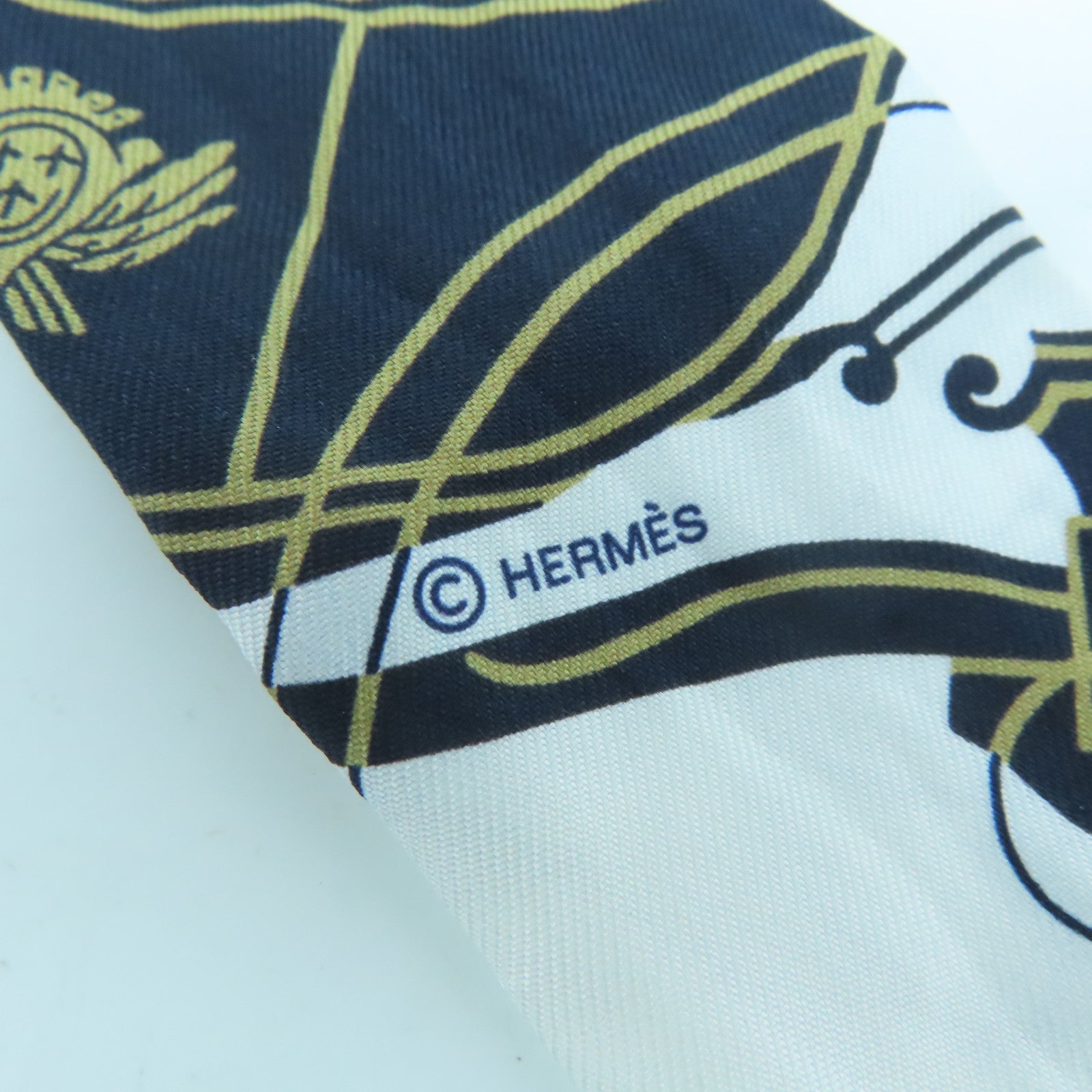 HERMES Silk Twilly Scarf White/Blue
