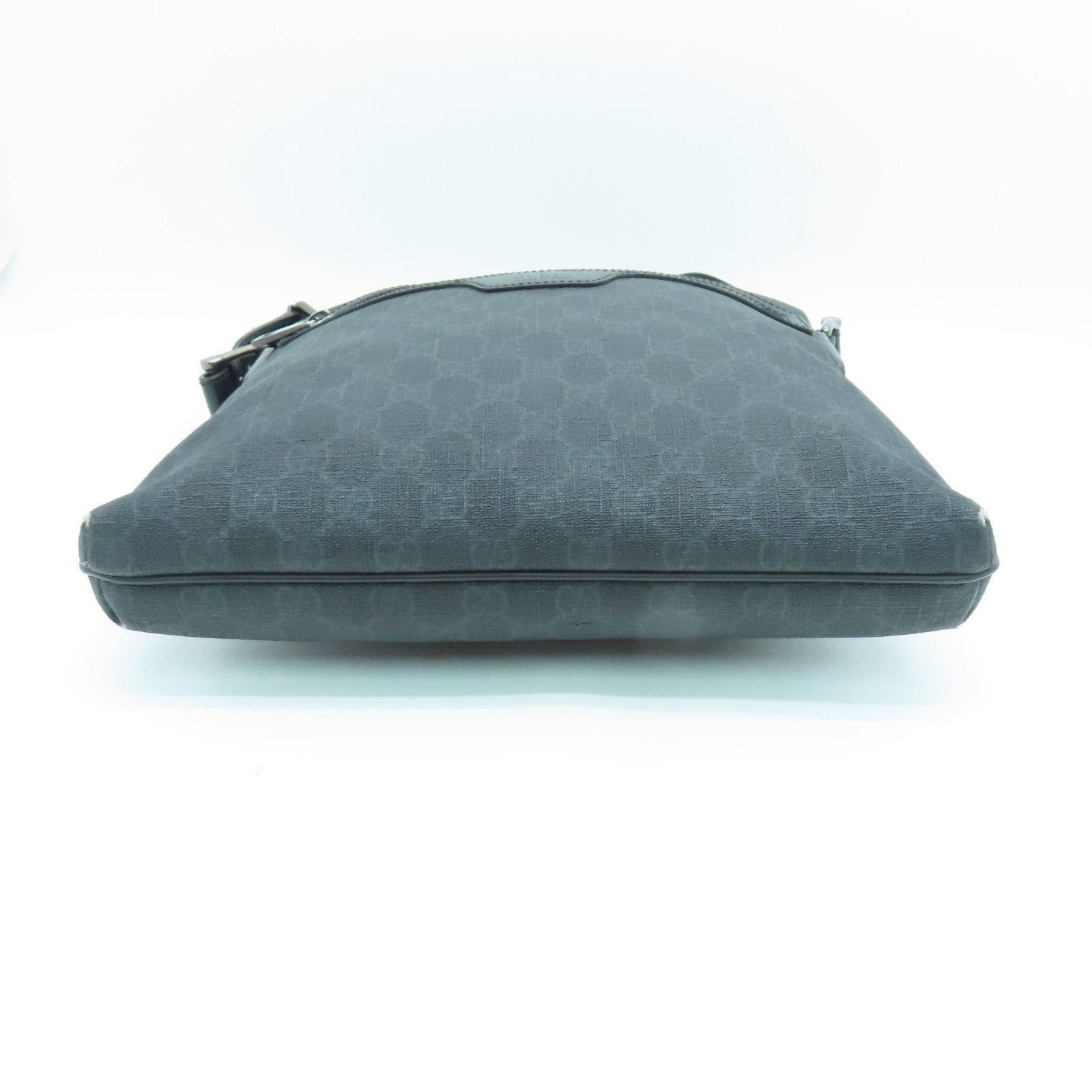 GUCCI 塗層帆布Shoulder Bag銀扣肩背袋黑色