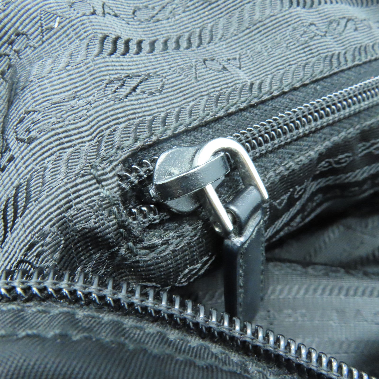 PRADA 尼龍Tote Bag銀扣手挽袋黑色