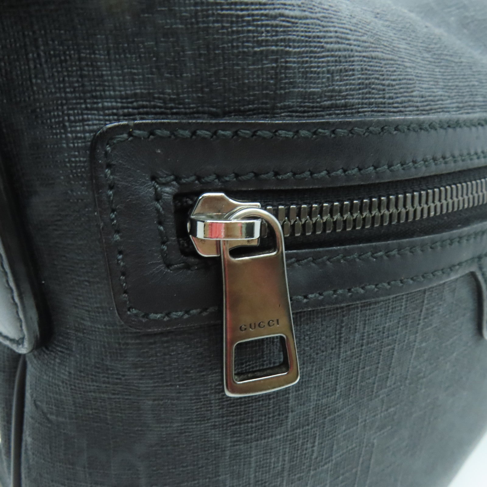 GUCCI 塗層帆布Shoulder Bag銀扣肩背袋黑色
