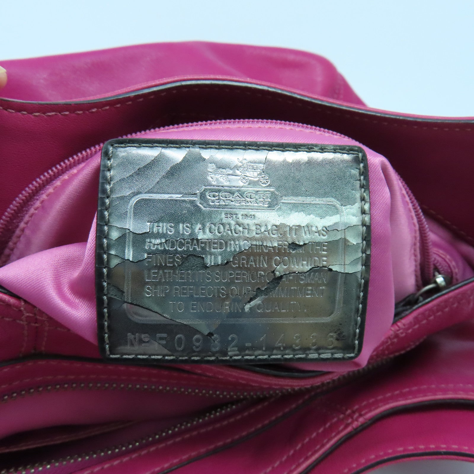 COACH 皮革Shoulder Bag銀扣肩背袋桃紅色