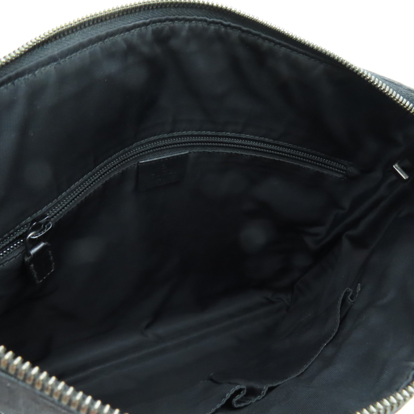 GUCCI 塗層帆布Shoulder Bag銀扣肩背袋黑色
