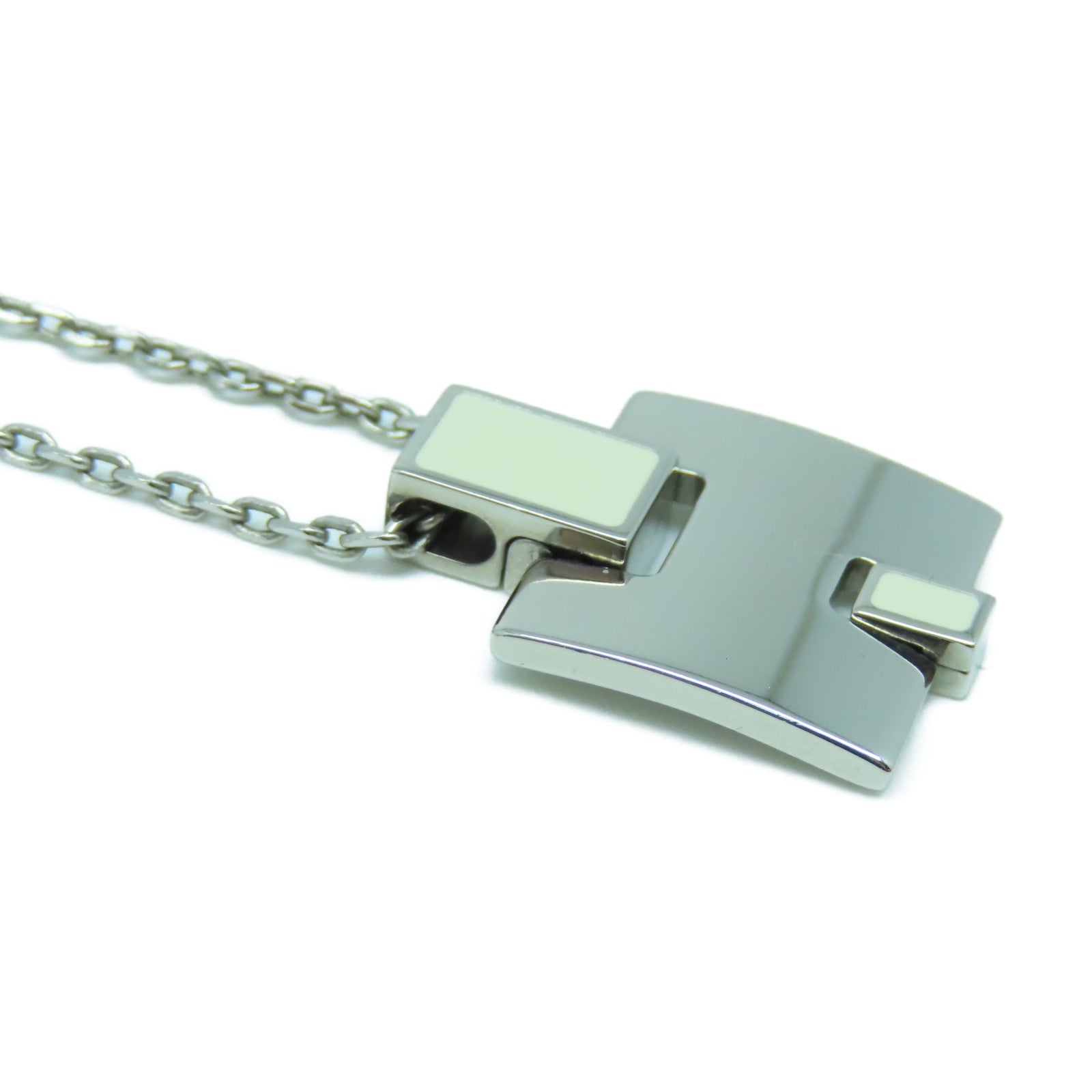 HERMES Metal Eileen Pendant Necklace Silver Buckle Neck White