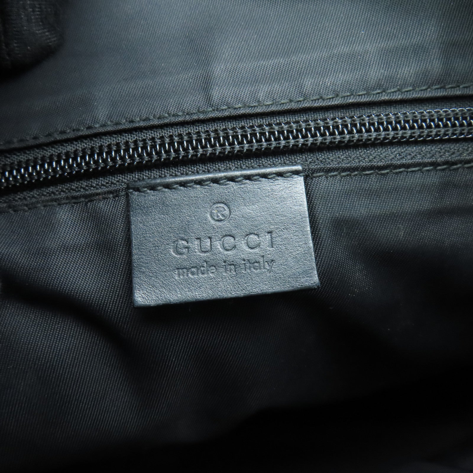 GUCCI 塗層帆布Shoulder Bag銀扣肩背袋黑色
