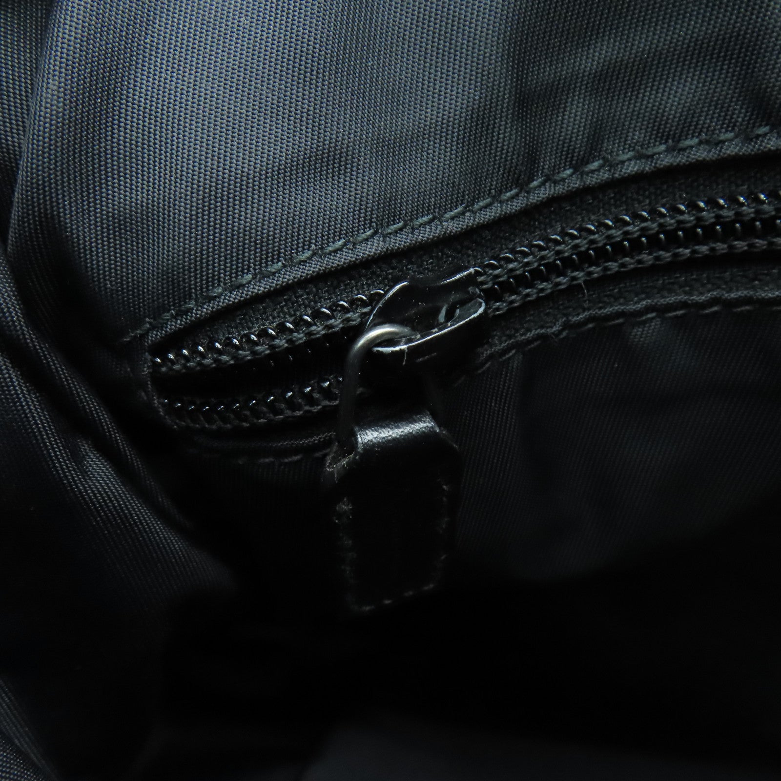 GUCCI 塗層帆布Shoulder Bag銀扣肩背袋黑色