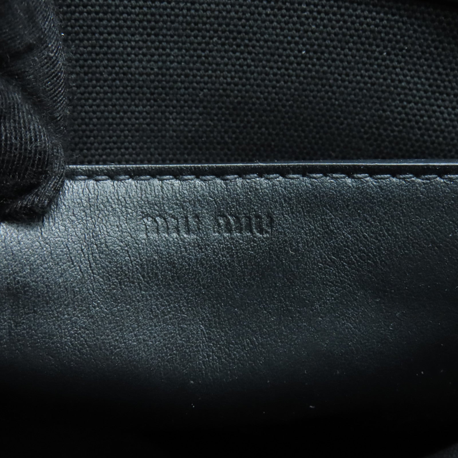 Miu Miu 牛皮皮革2way Shoulder Bag银扣手挽肩背两用袋黑色