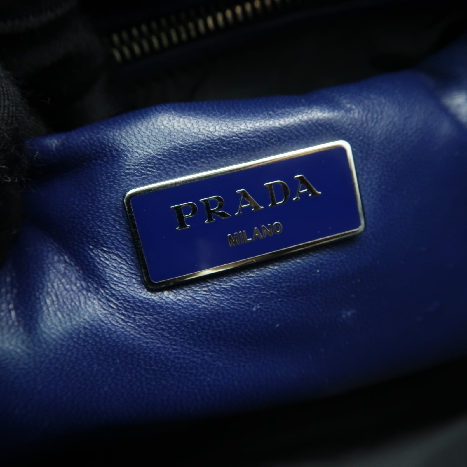 PRADA 羊皮皮革Nappa Bomber銀扣手挽肩背兩用袋深藍色
