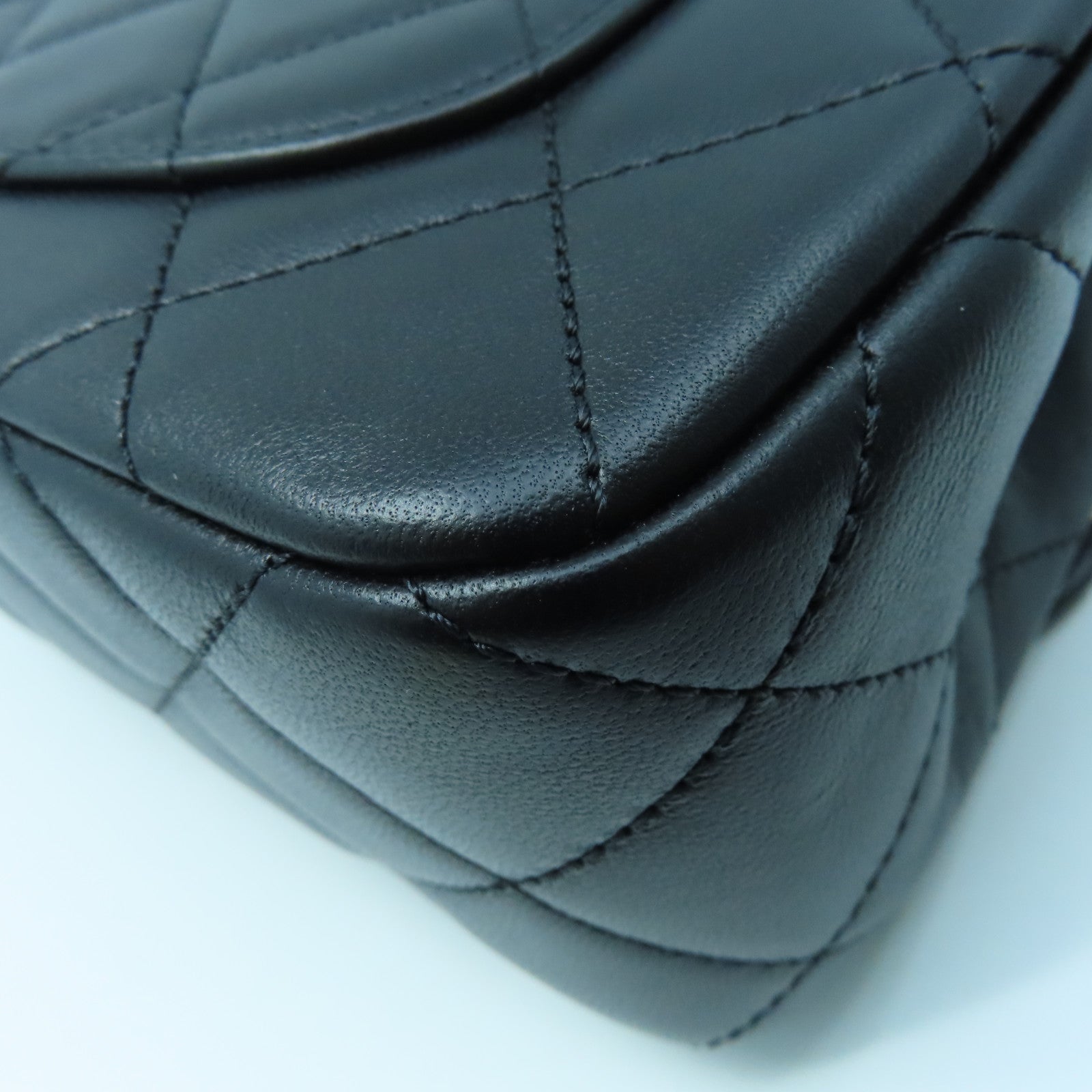 CHANEL Diamond Sheepskin Leather Pearl Hairpin Badge Chain Shoulder Bag Black