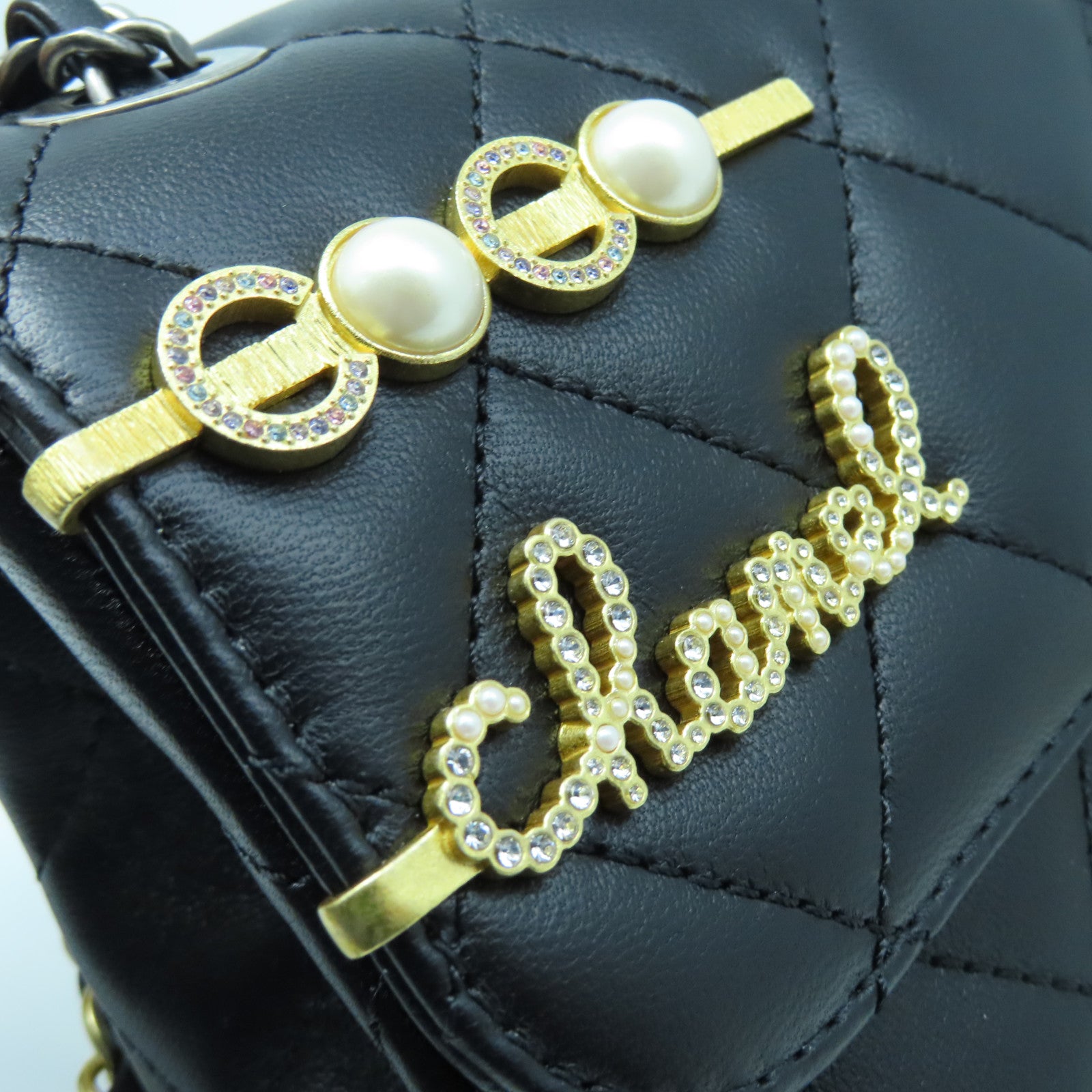 CHANEL Diamond Sheepskin Leather Pearl Hairpin Badge Chain Shoulder Bag Black