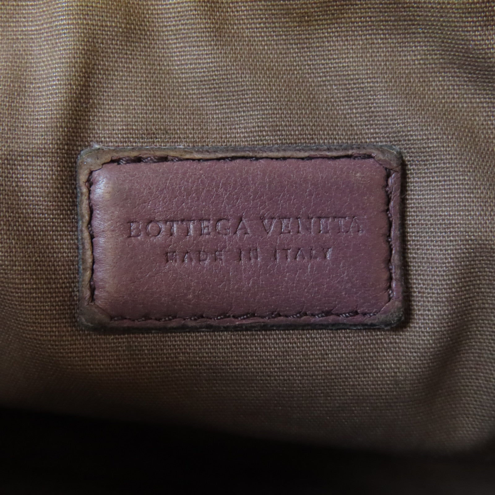 BOTTEGA VENETA 織紋皮革Pouch金扣手拿包粉紅色