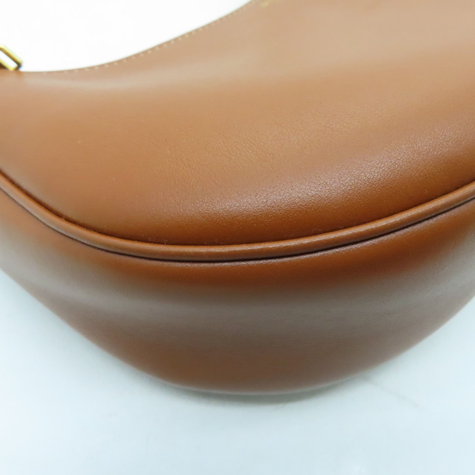 CELINE 牛皮皮革AVA金扣肩背袋啡色