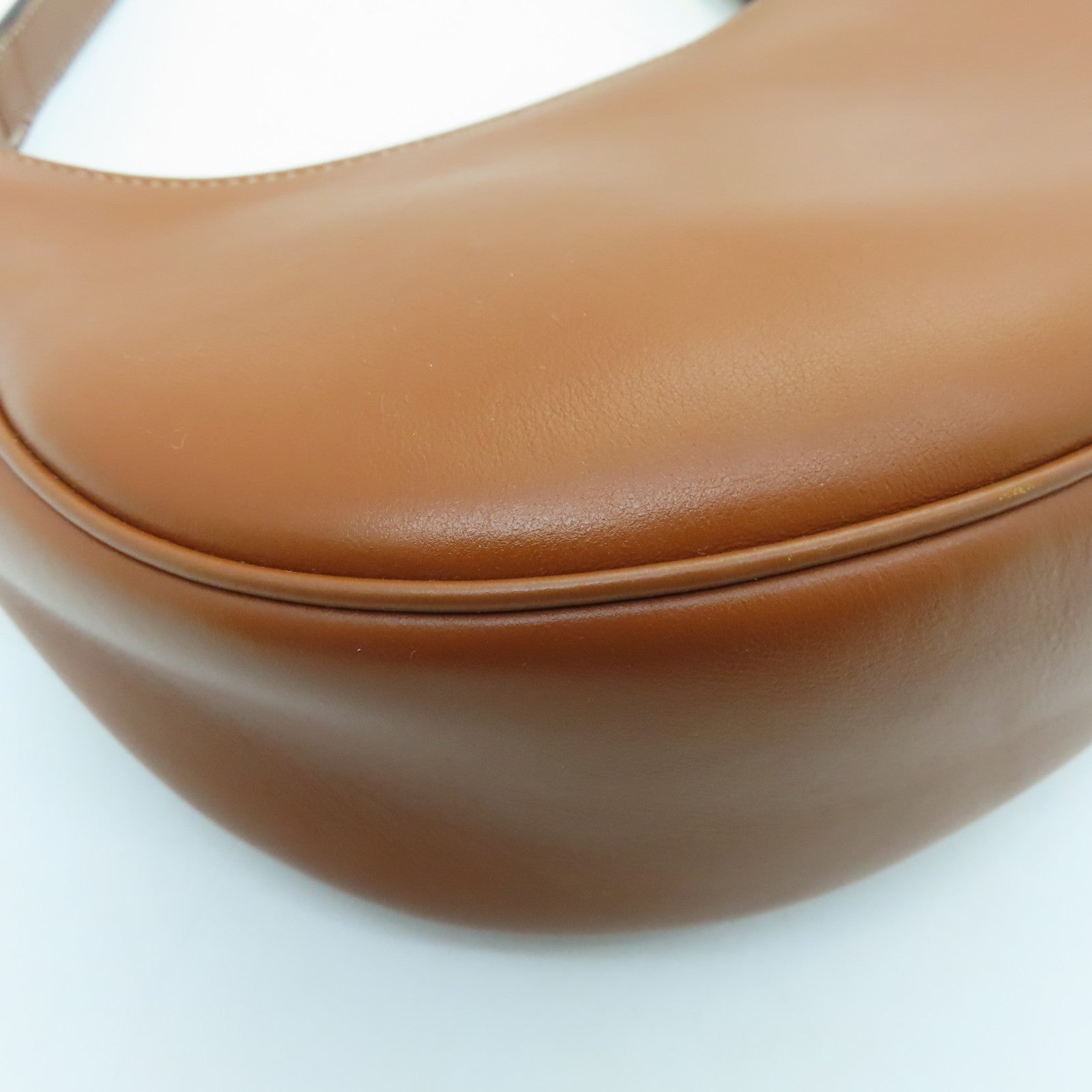 CELINE 牛皮皮革AVA金扣肩背袋啡色