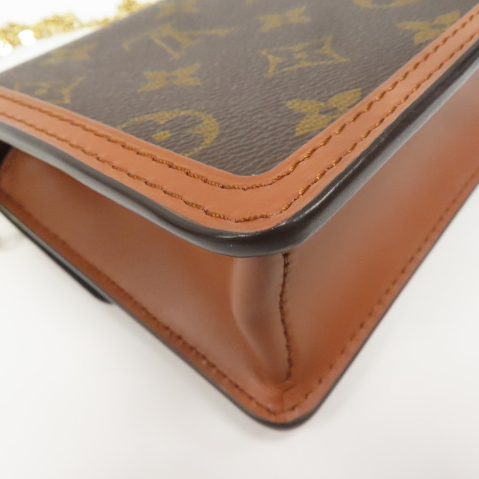 LOUIS VUITTON Monogram Reverse Dauphine Wallet On Chain金扣肩背袋啡色