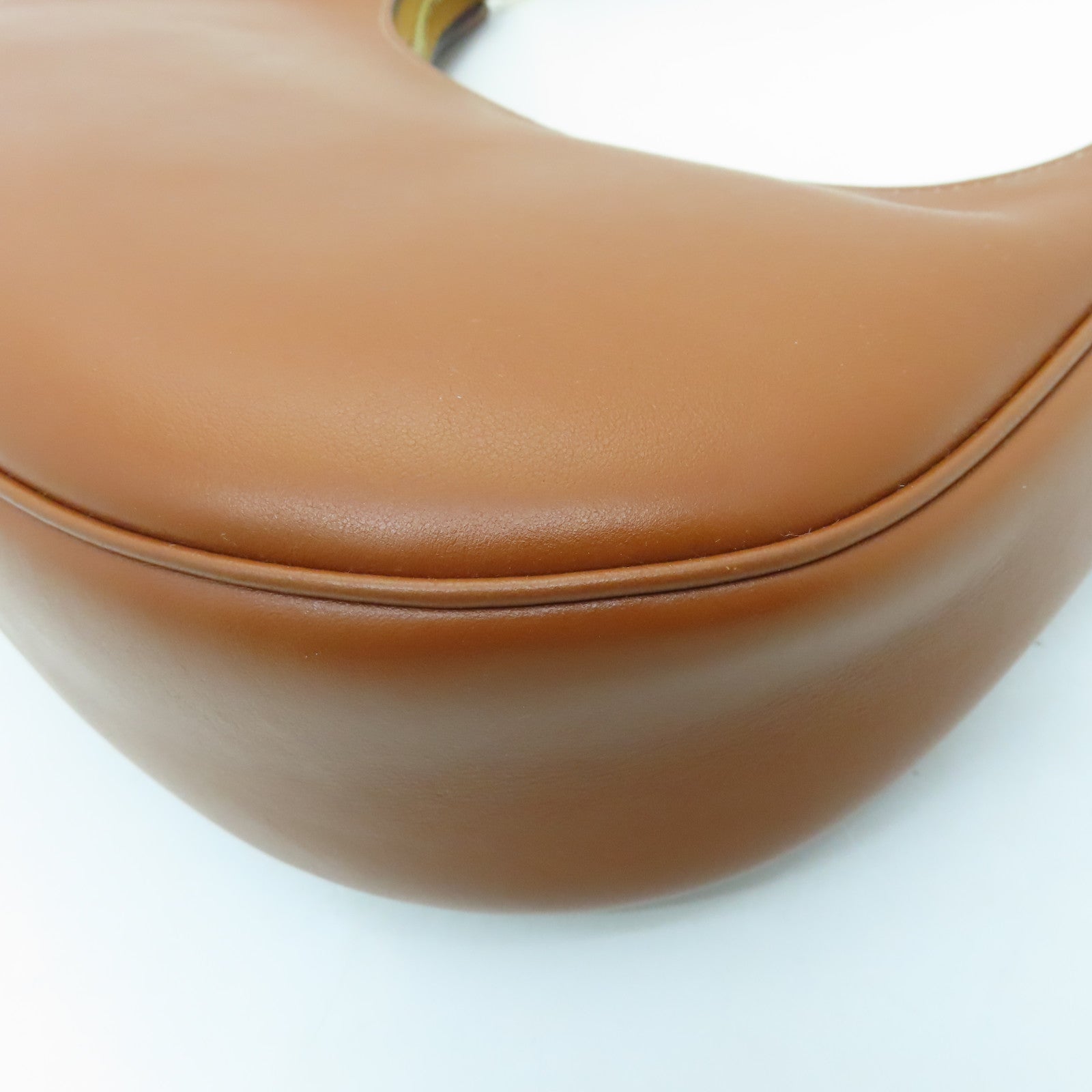 CELINE 牛皮皮革AVA金扣肩背袋啡色