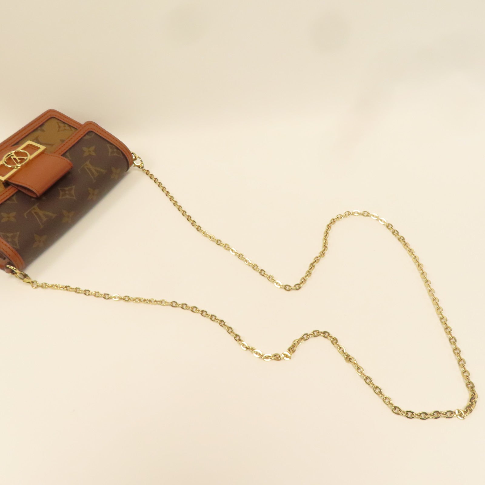 LOUIS VUITTON Monogram Reverse Dauphine Wallet On Chain金扣肩背袋啡色