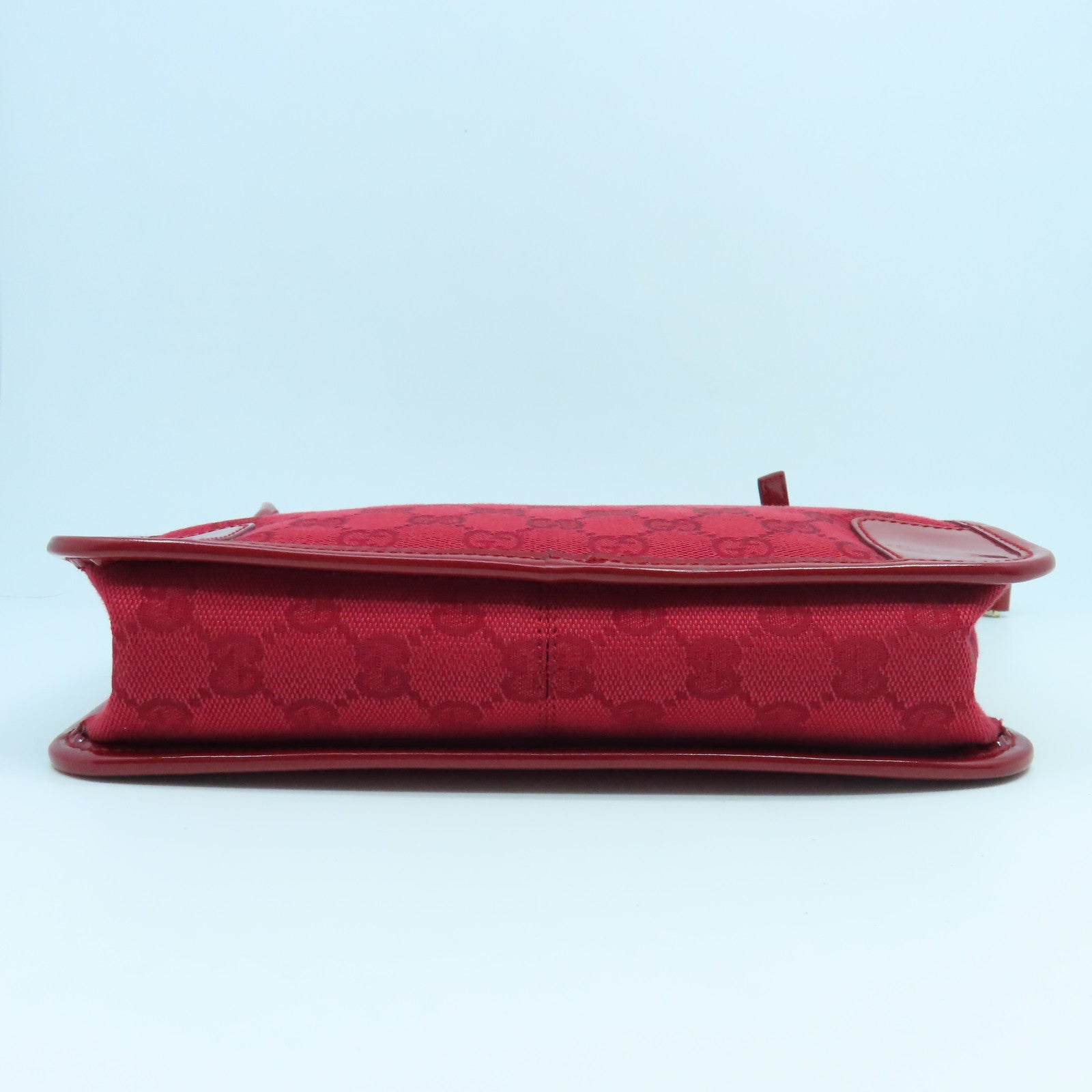 GUCCI Canvas / Patent Leather Shoulder Bag Gold Buckle Shoulder Bag Red
