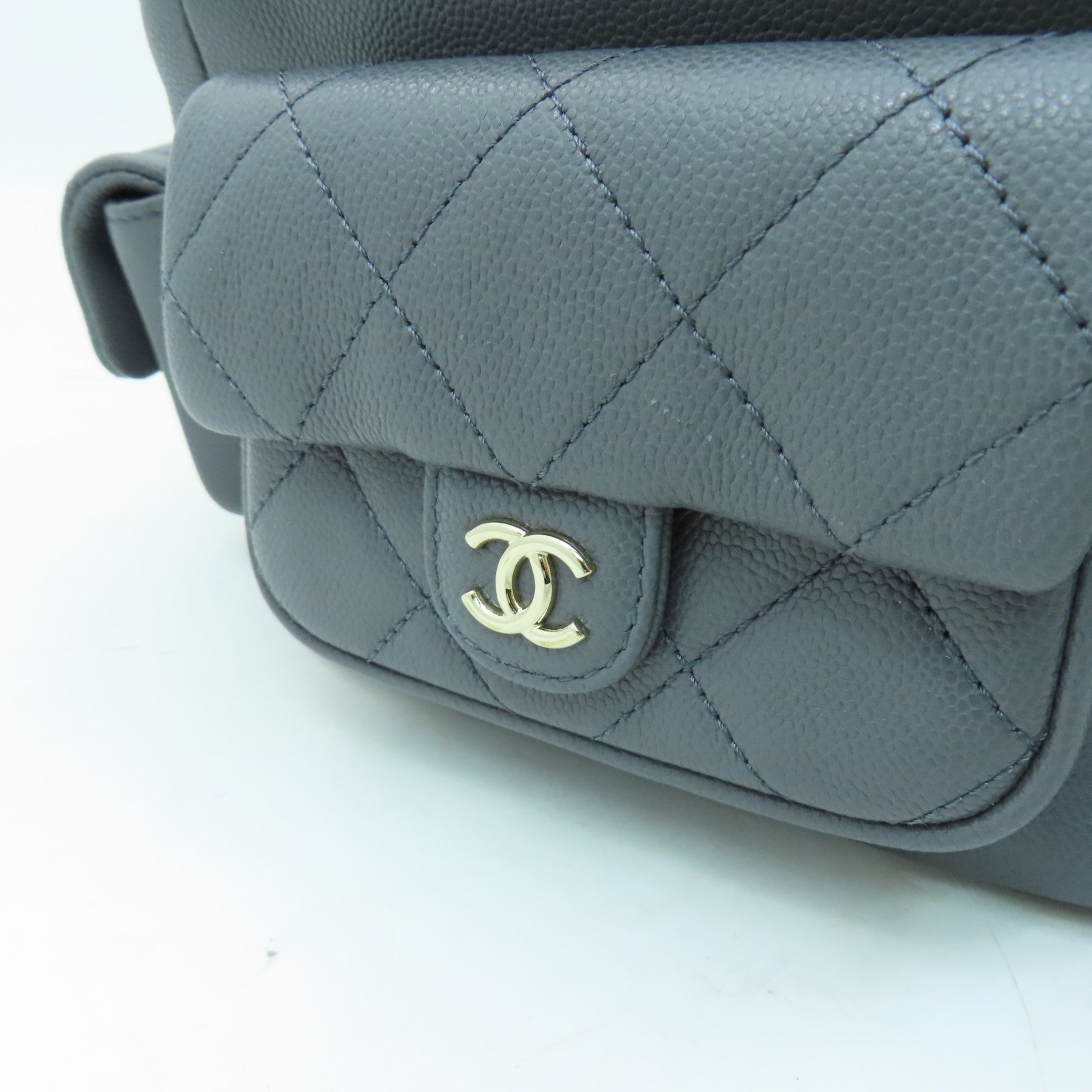 CHANEL 菱格牛皮皮革Backpack金扣背包灰色
