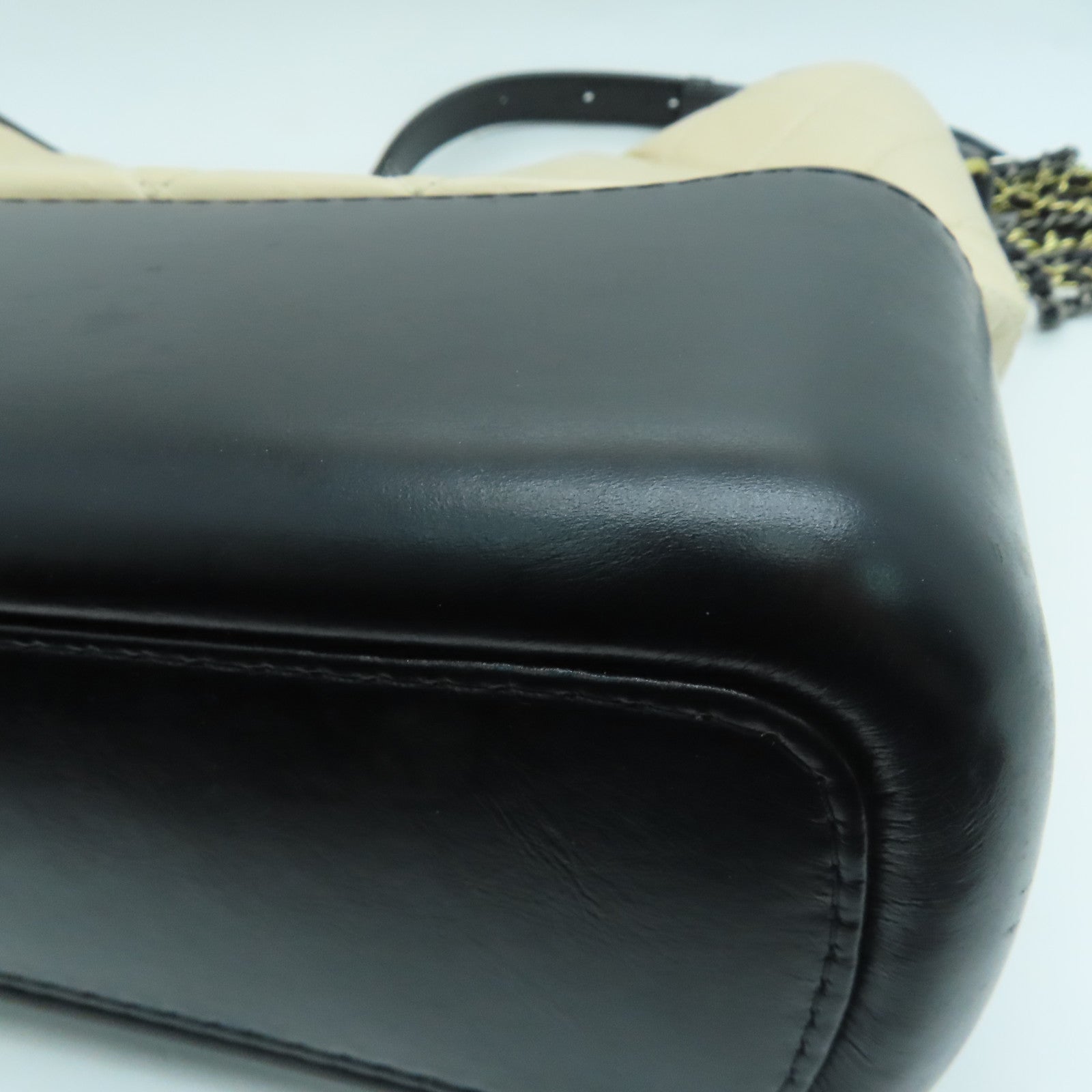 CHANEL 【激減優惠】牛皮皮革Cabrielle Shoulder Bag銀扣肩背袋米色黑色