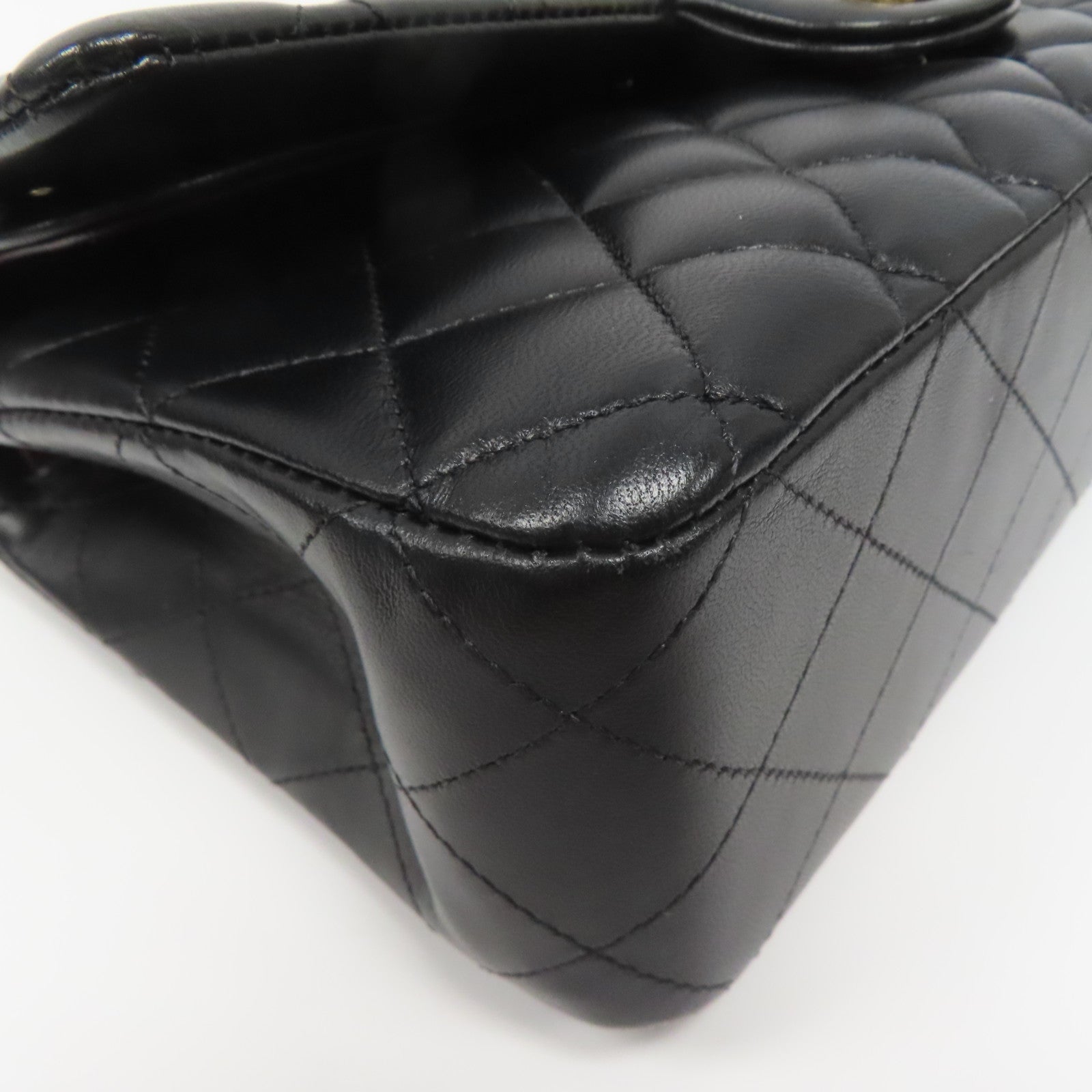 CHANEL 菱格羊皮皮革Classic 25金扣鏈帶肩背袋黑色