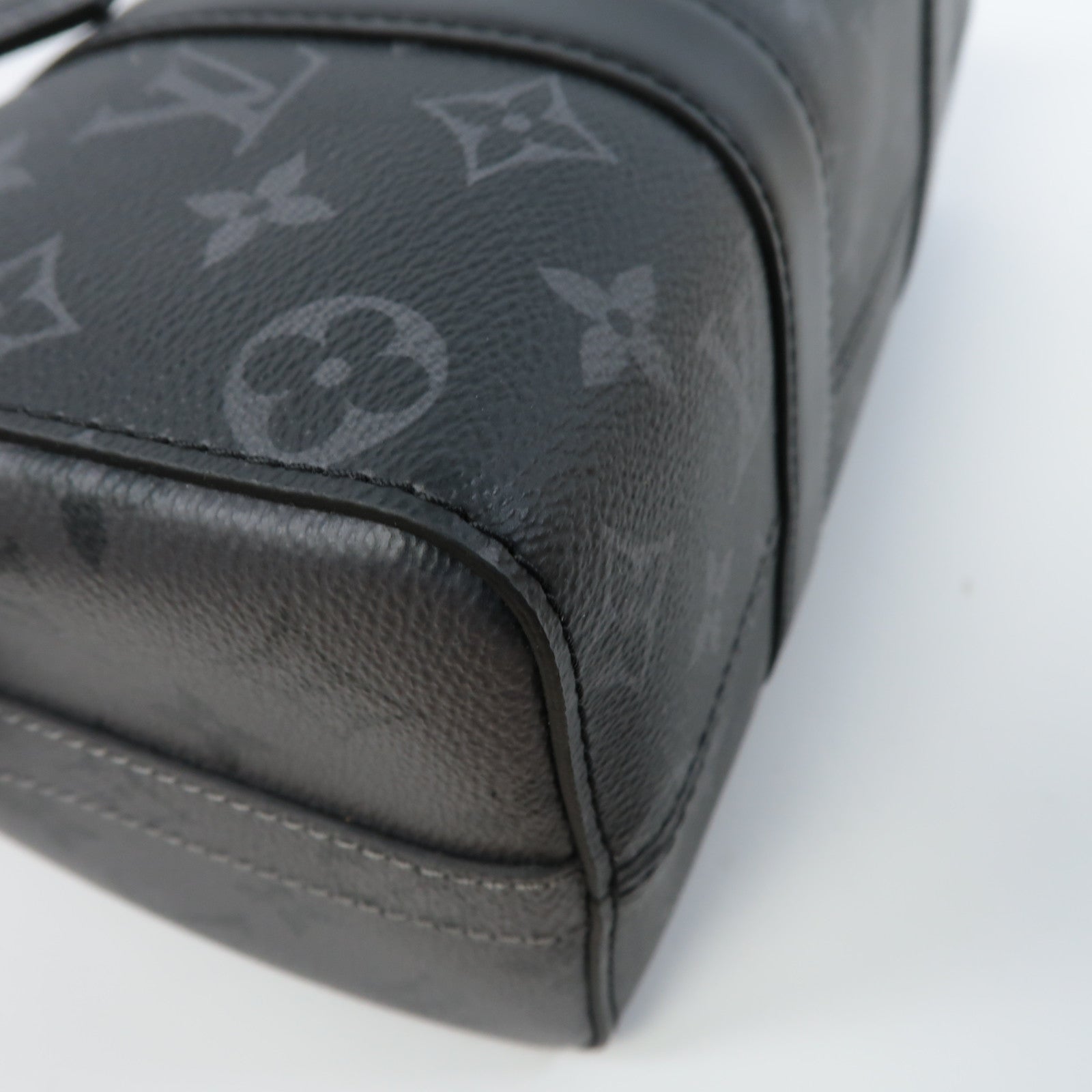 LOUIS VUITTON Monogram Eclipse City Keepall銀扣手挽肩背兩用袋黑色/灰色