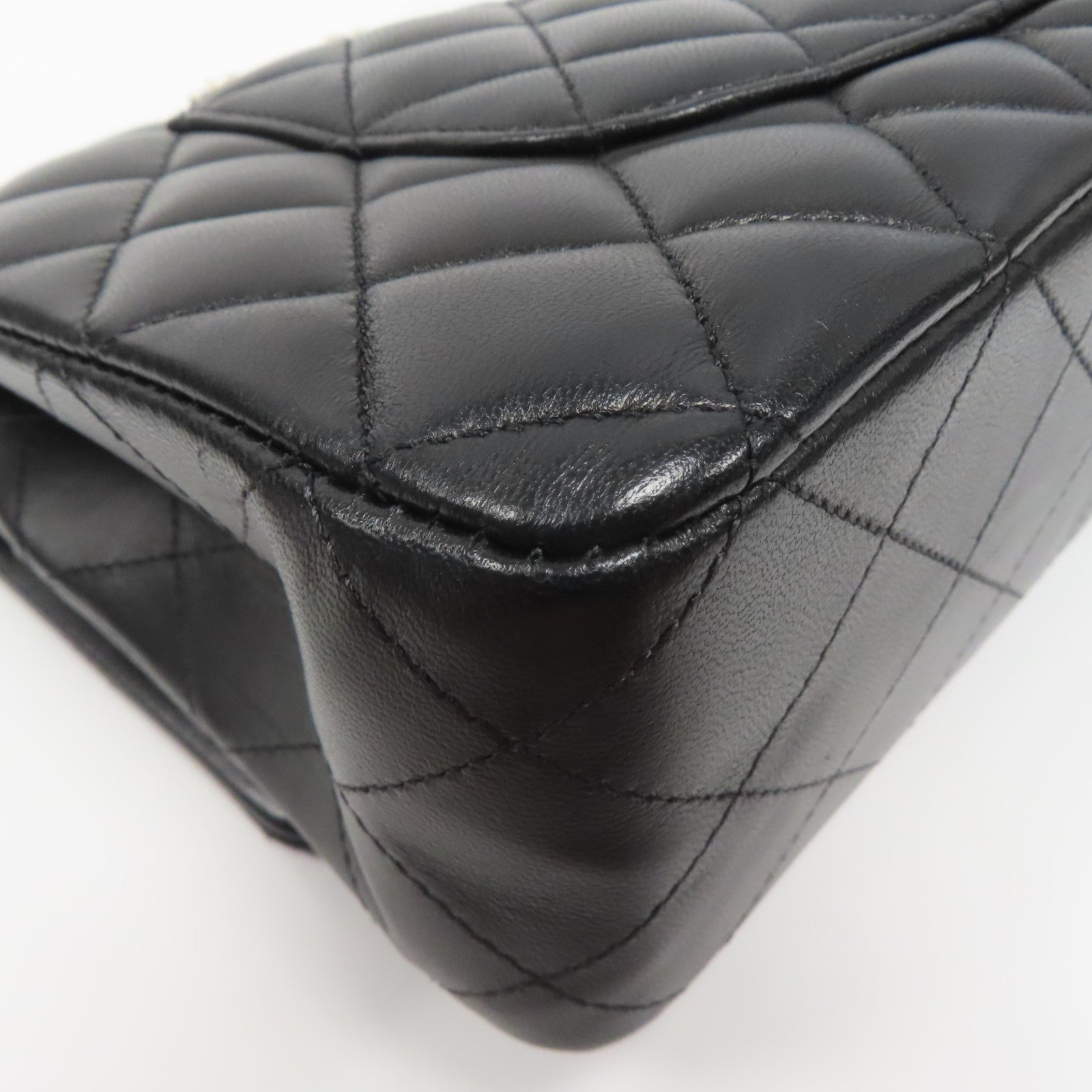 CHANEL 菱格羊皮皮革Classic 25金扣鏈帶肩背袋黑色