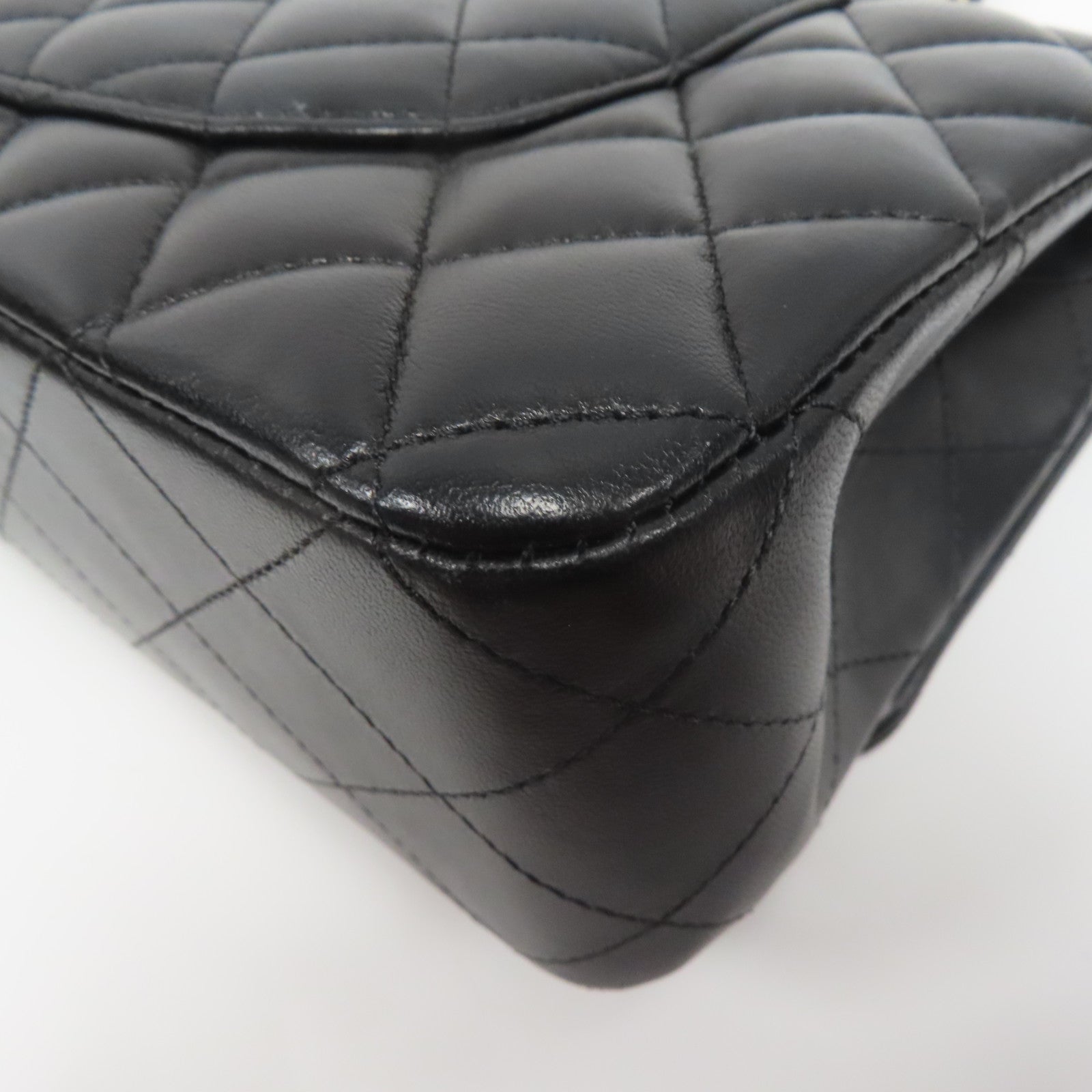 CHANEL 菱格羊皮皮革Classic 25金扣鏈帶肩背袋黑色