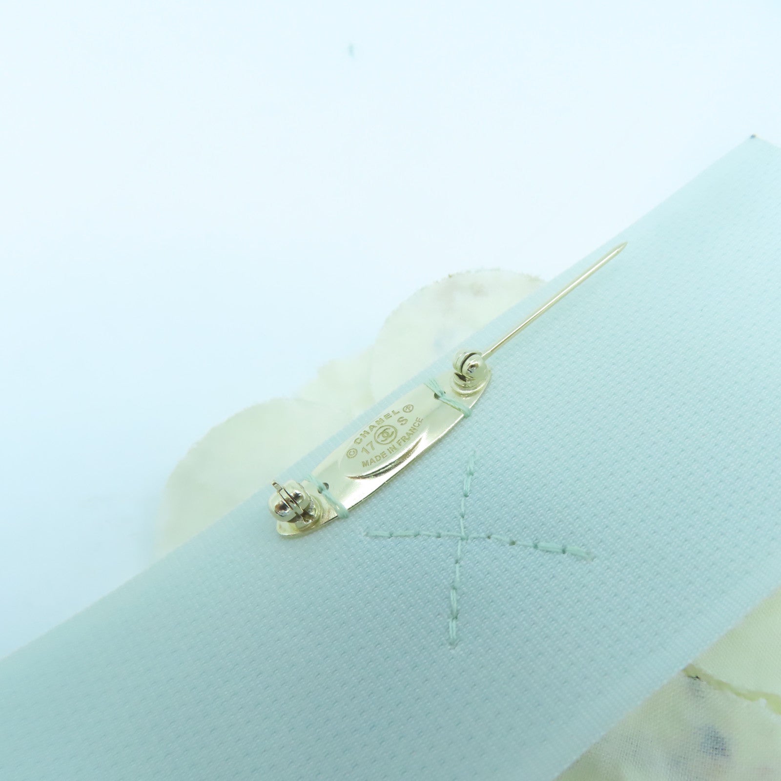 CHANEL Brooch brooch white fabric