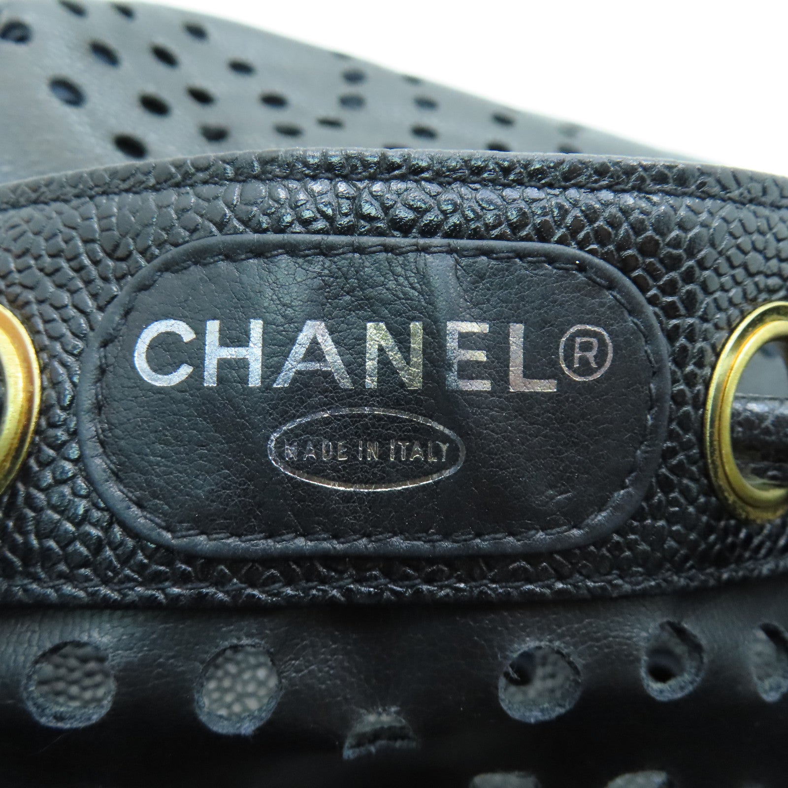 CHANEL Caviar皮革Vintage Bag金扣鏈帶肩背袋黑色