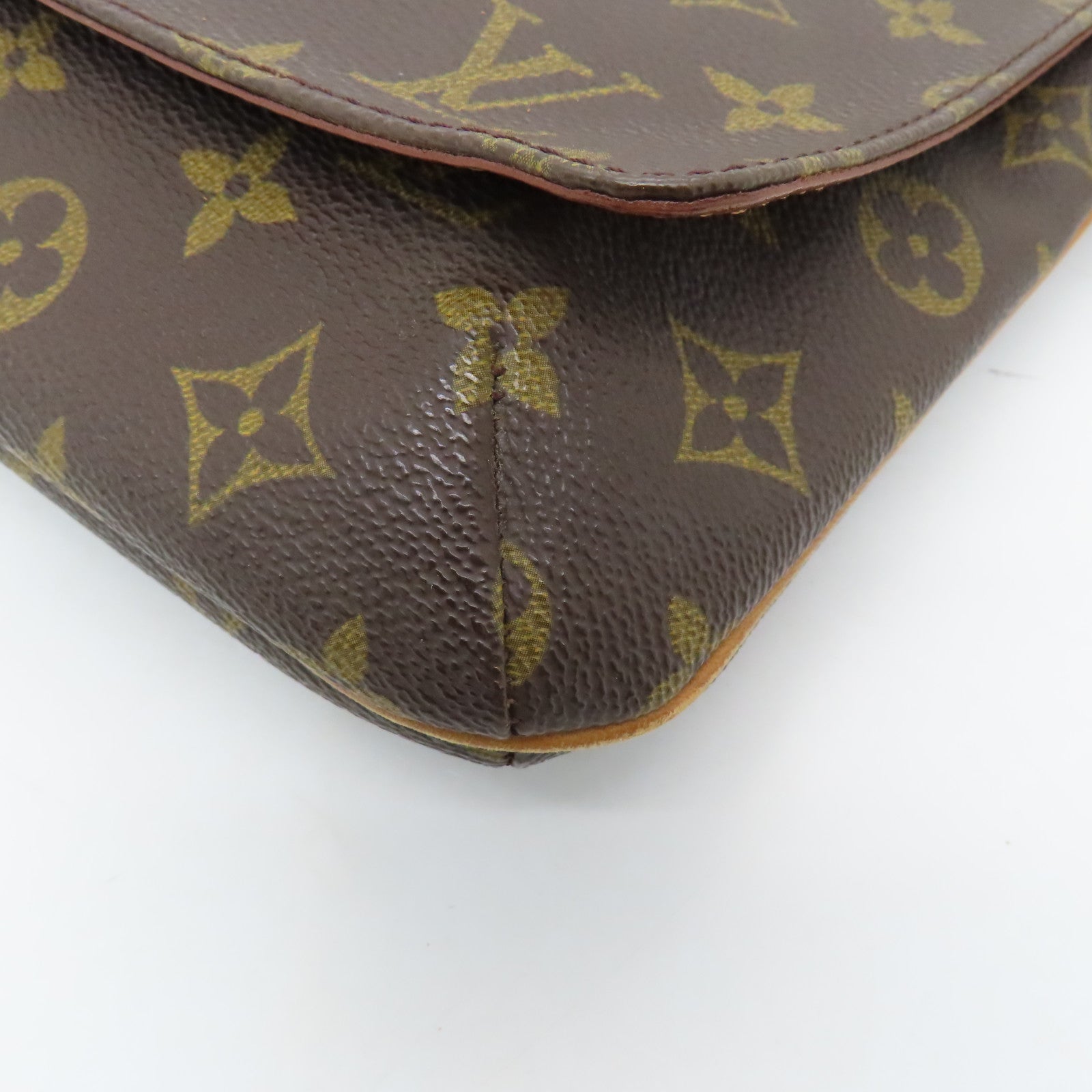 LOUIS VUITTON Monogram Musette Tango Gold Buckle Shoulder Bag Brown